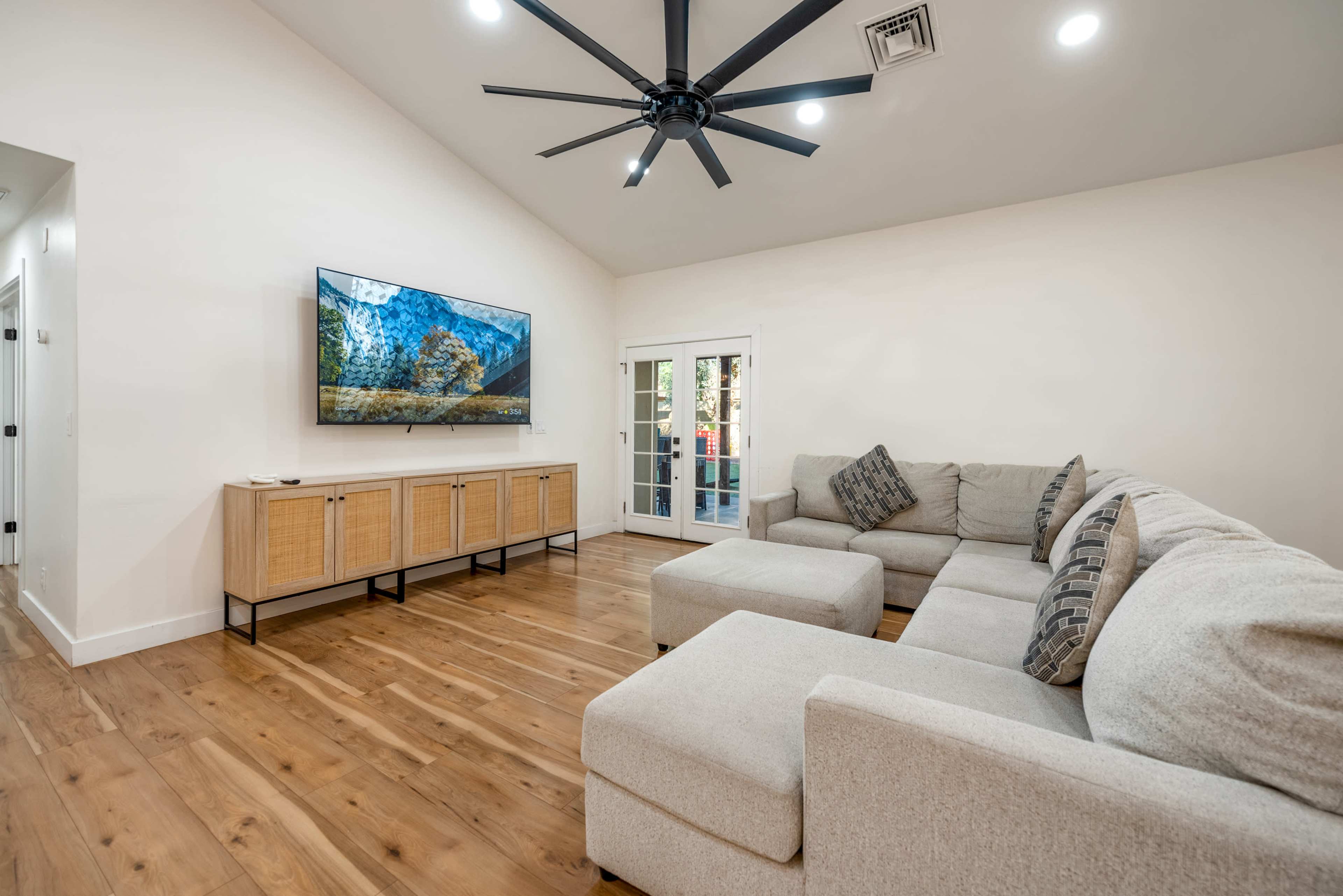 Stylish home in Downtown Gilbert Image in Lowe Estates, gilbert, AZ