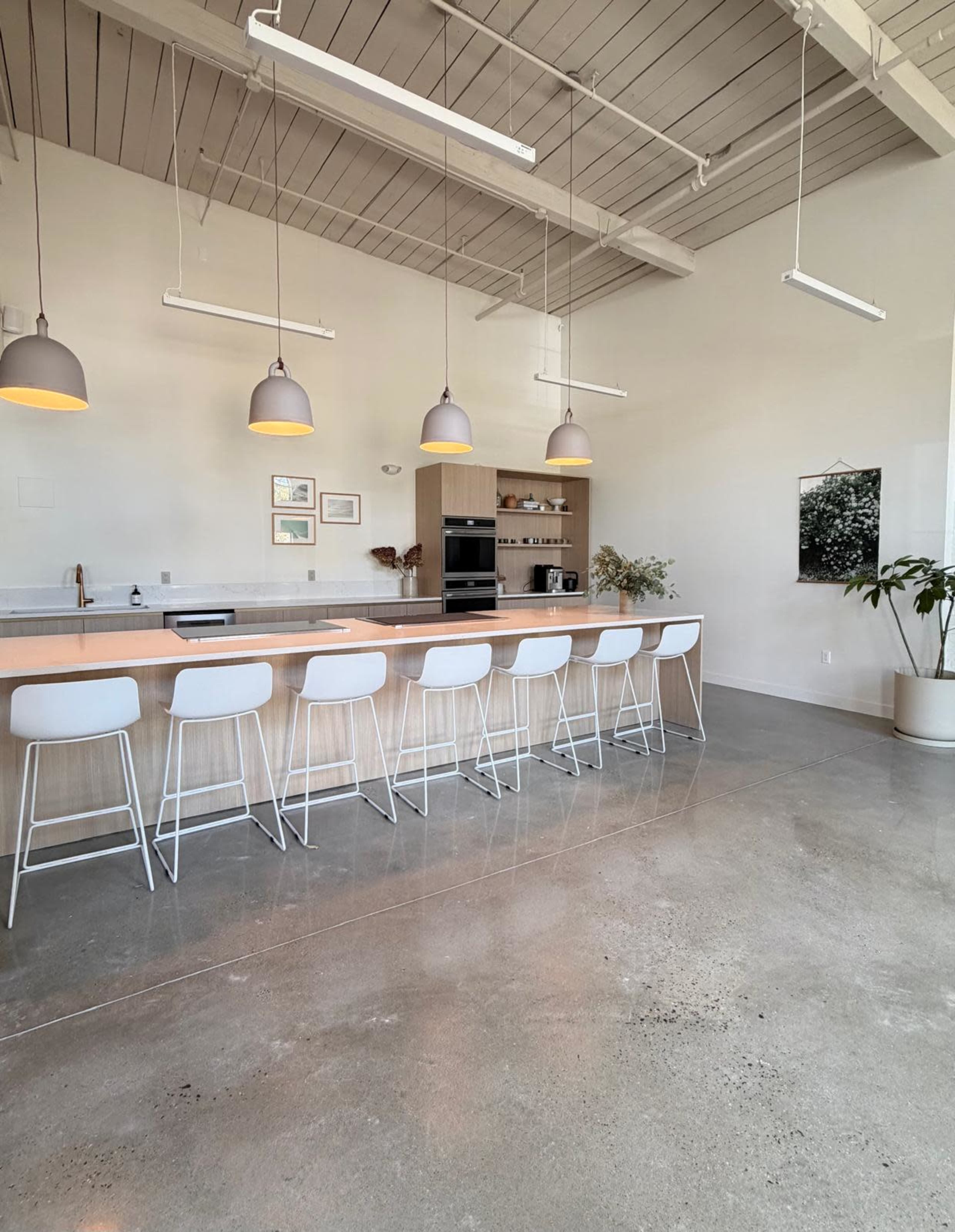 Industrial Loft Studio with Large Modern Kitchen Image in Montclair, Montclair, NJ