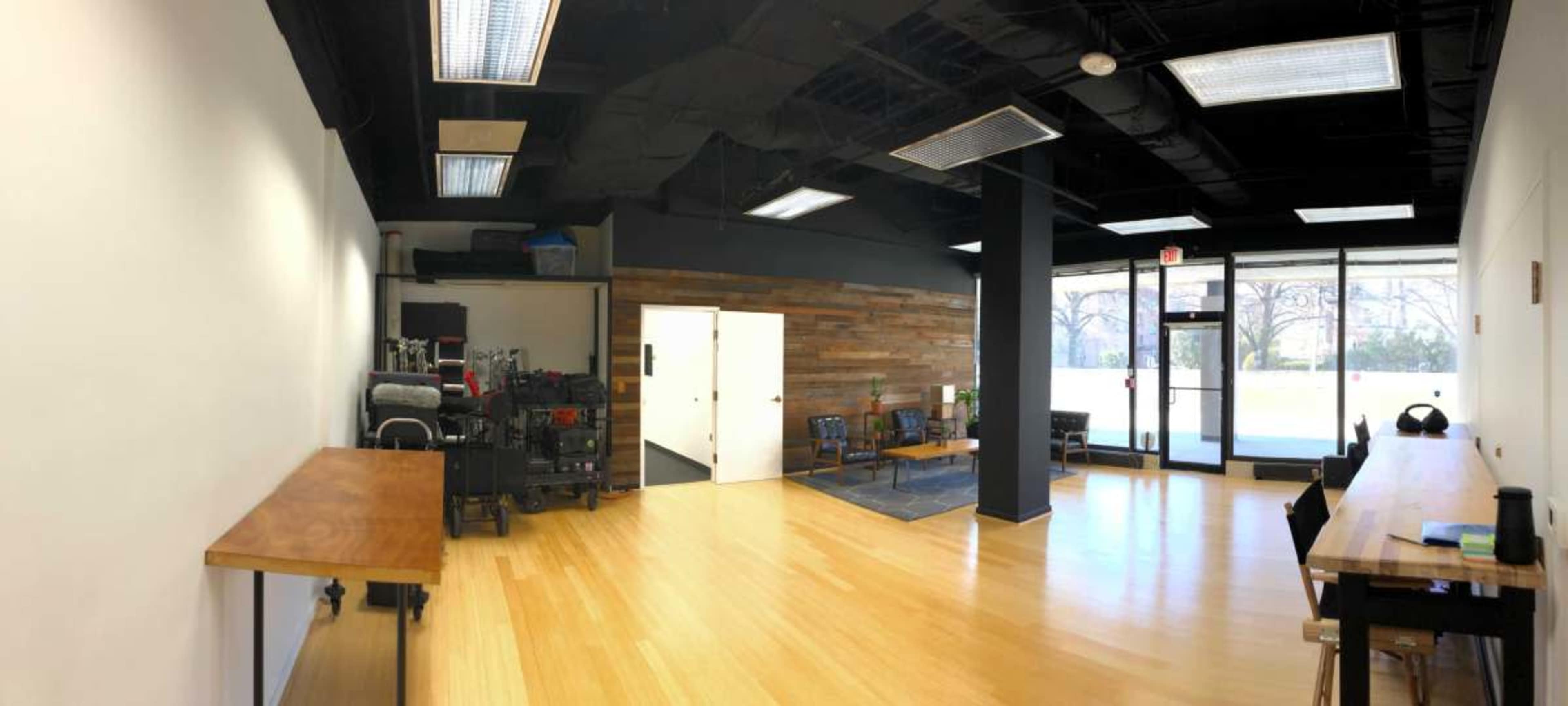 Sunny, flexible photo/video studio space Image in Takoma Park, Takoma Park, MD