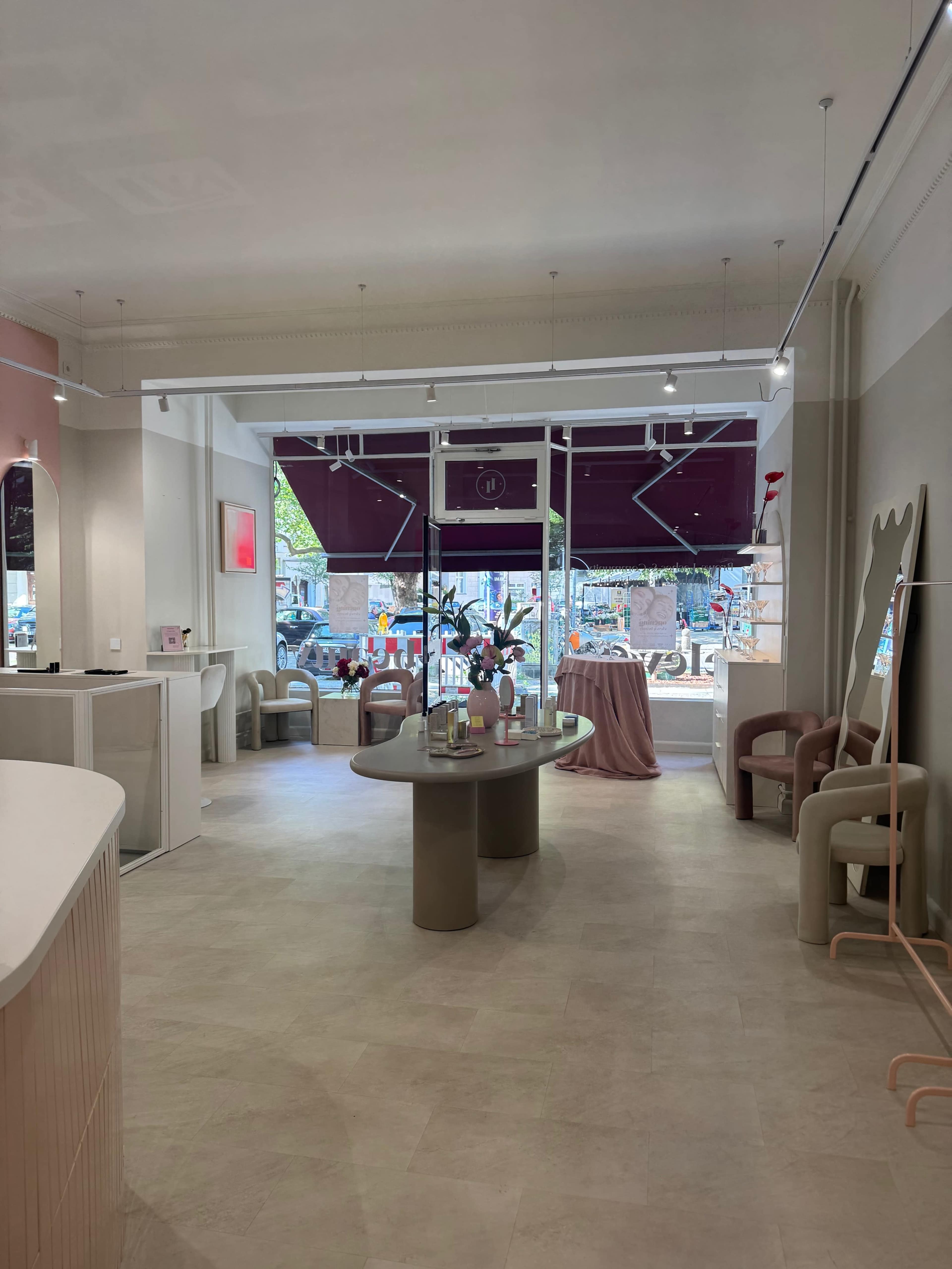 Modern Beauty Studio in Charlottenburg with Flexible Layout Image in Charlottenburg, Berlin