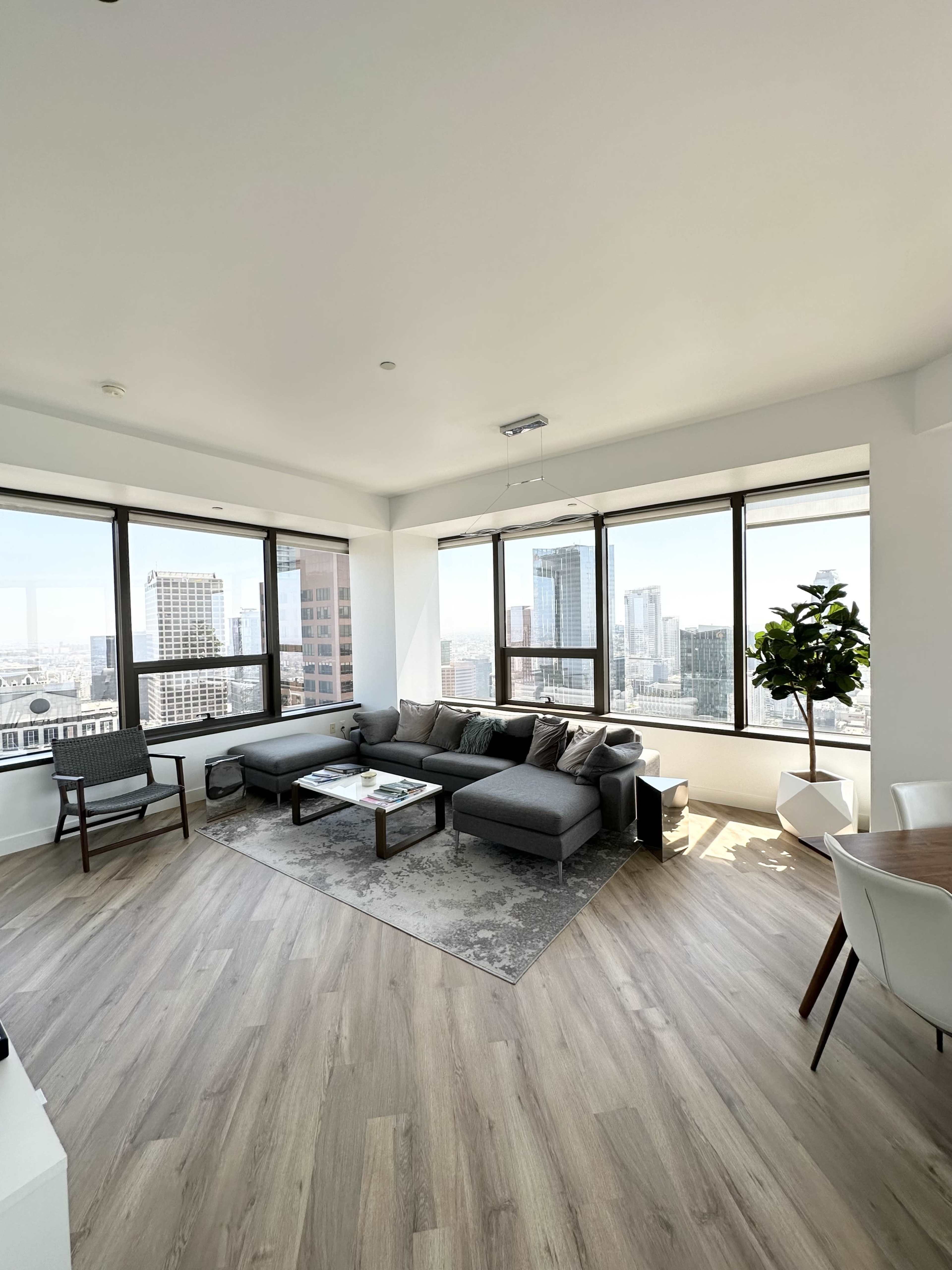 30th Floor Downtown Loft with 180 degree skyline views Image in Westlake, Los Angeles, CA