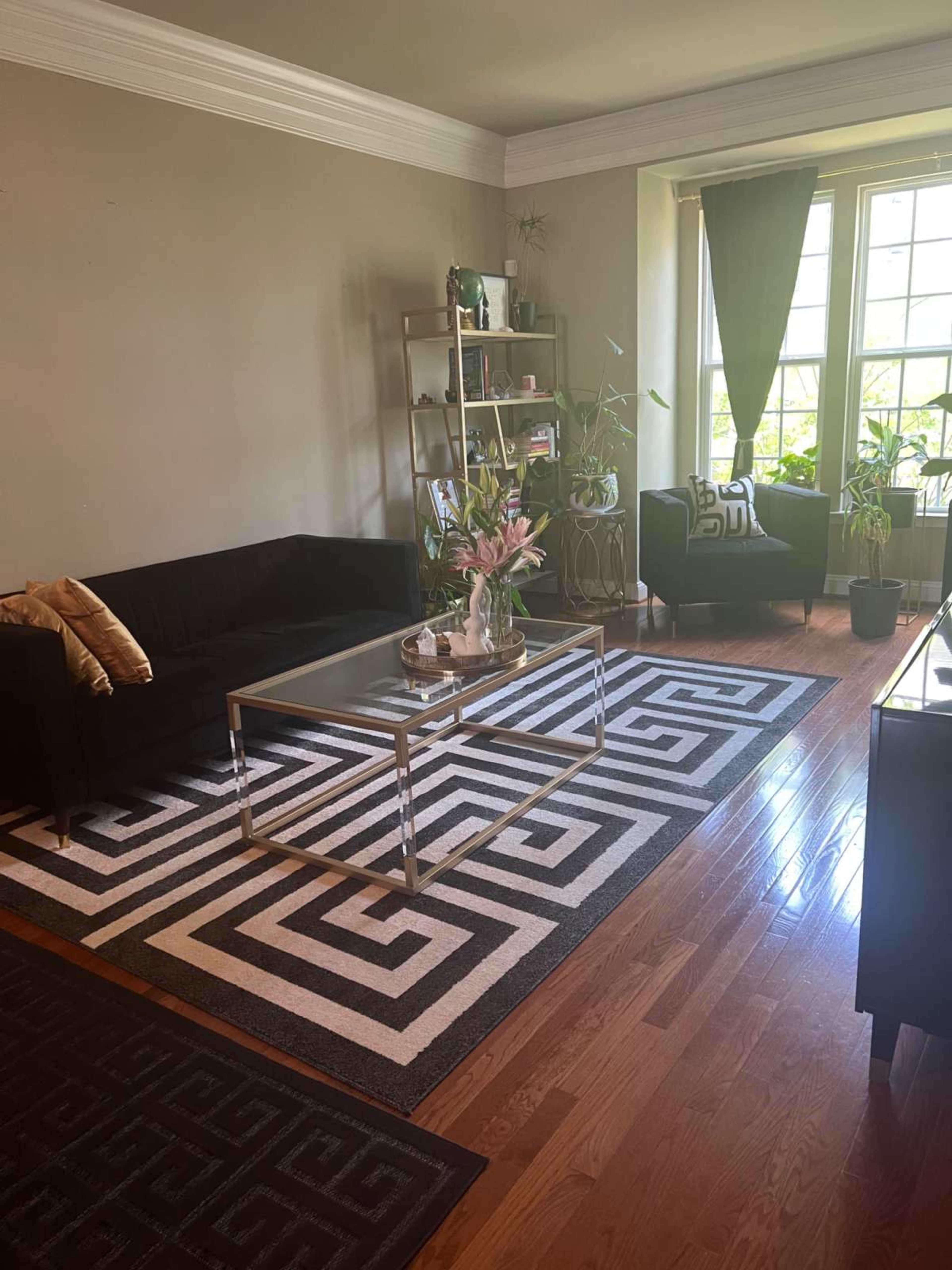 Luxury Townhome suitable for photography Image in Triangle, Triangle, VA