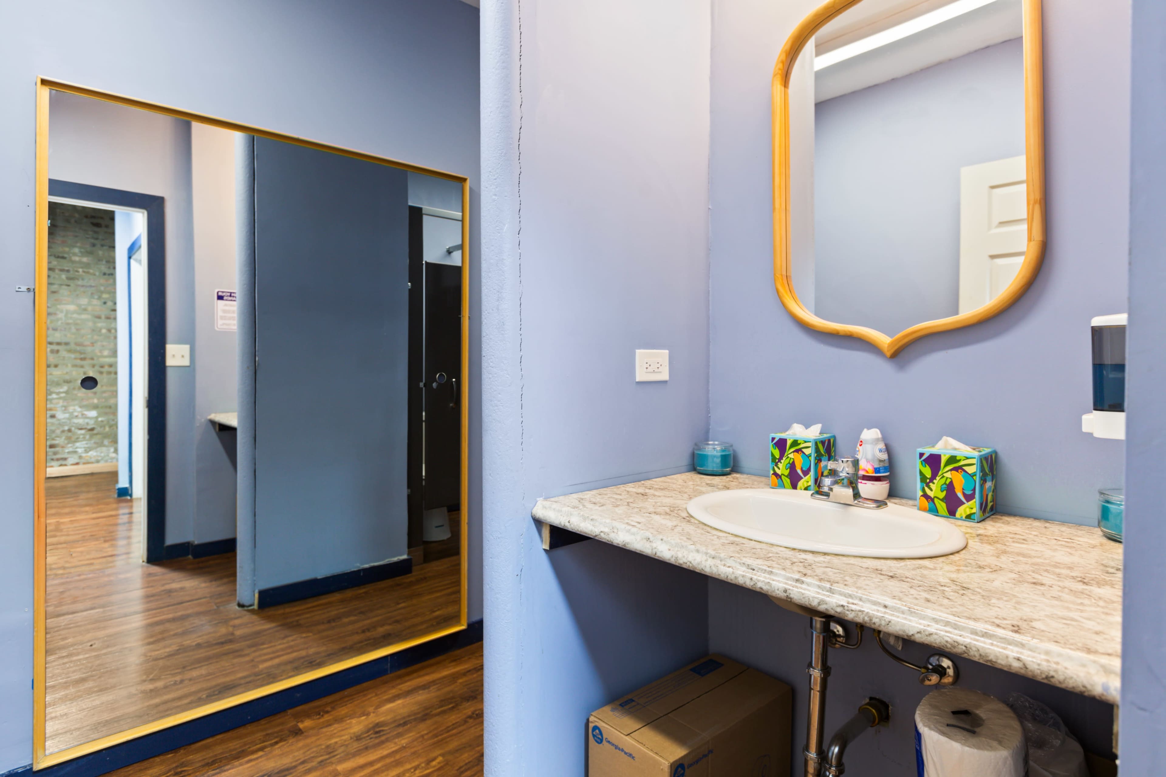 Southside Salon Space, Creative Studio or Meeting Room Image in South Side, Chicago, IL