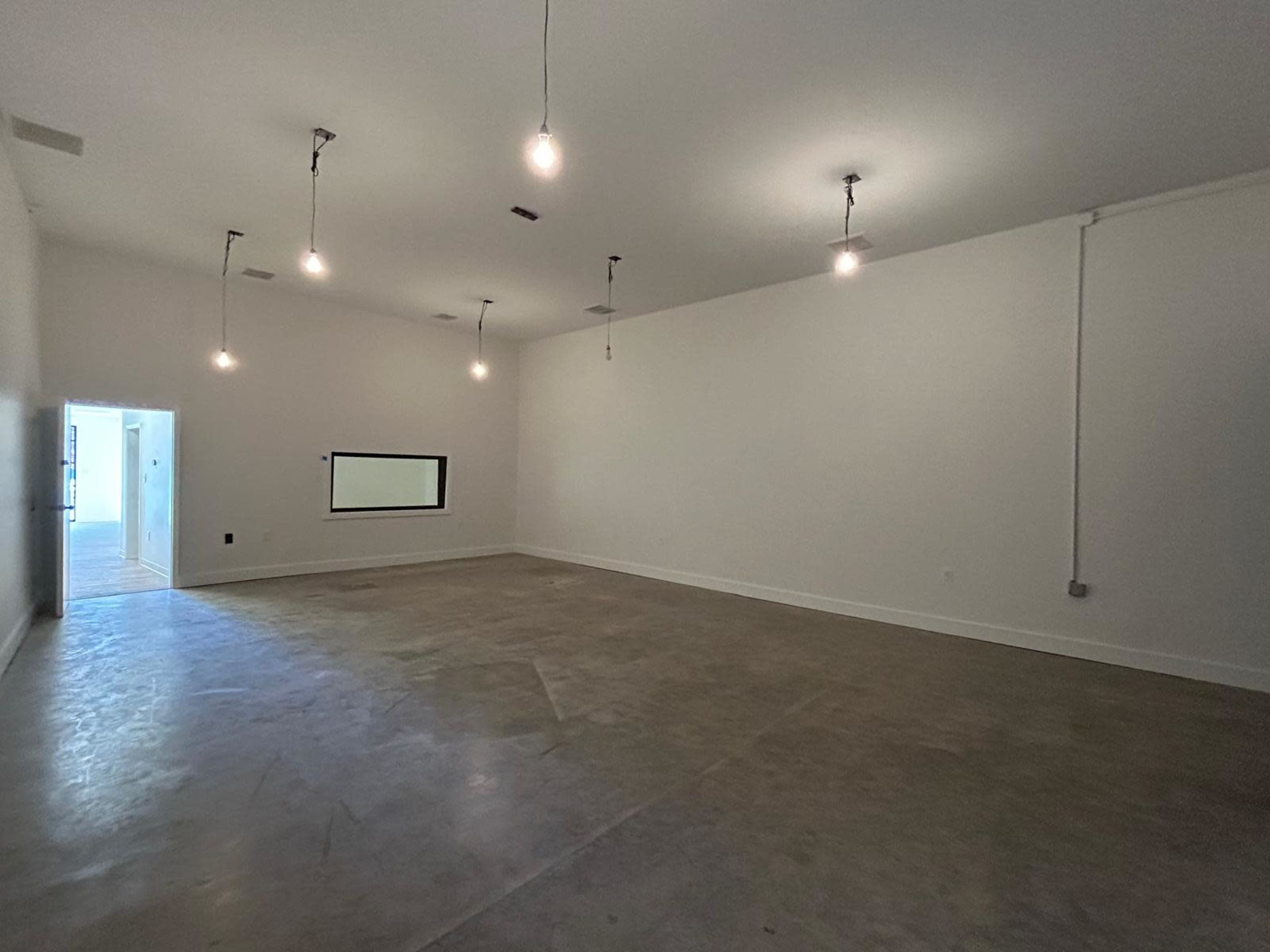 Modern Industrial Flex Suite — Office, Kitchen, 2 Baths + Quiet Climate-Controlled Warehouse Image in Oakdale South, Charlotte, NC