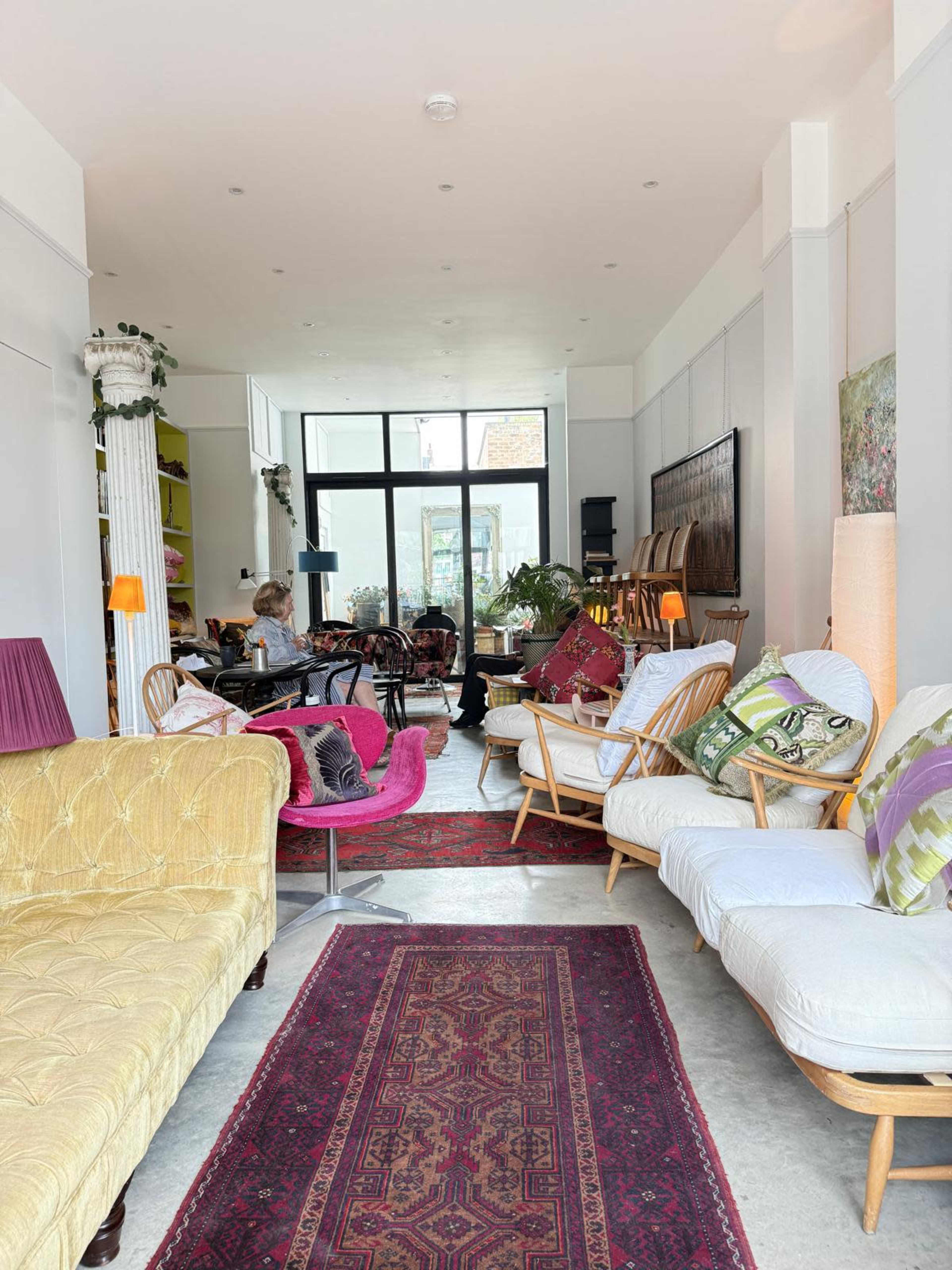 spacious shop in the best location Image in London, London, ENG