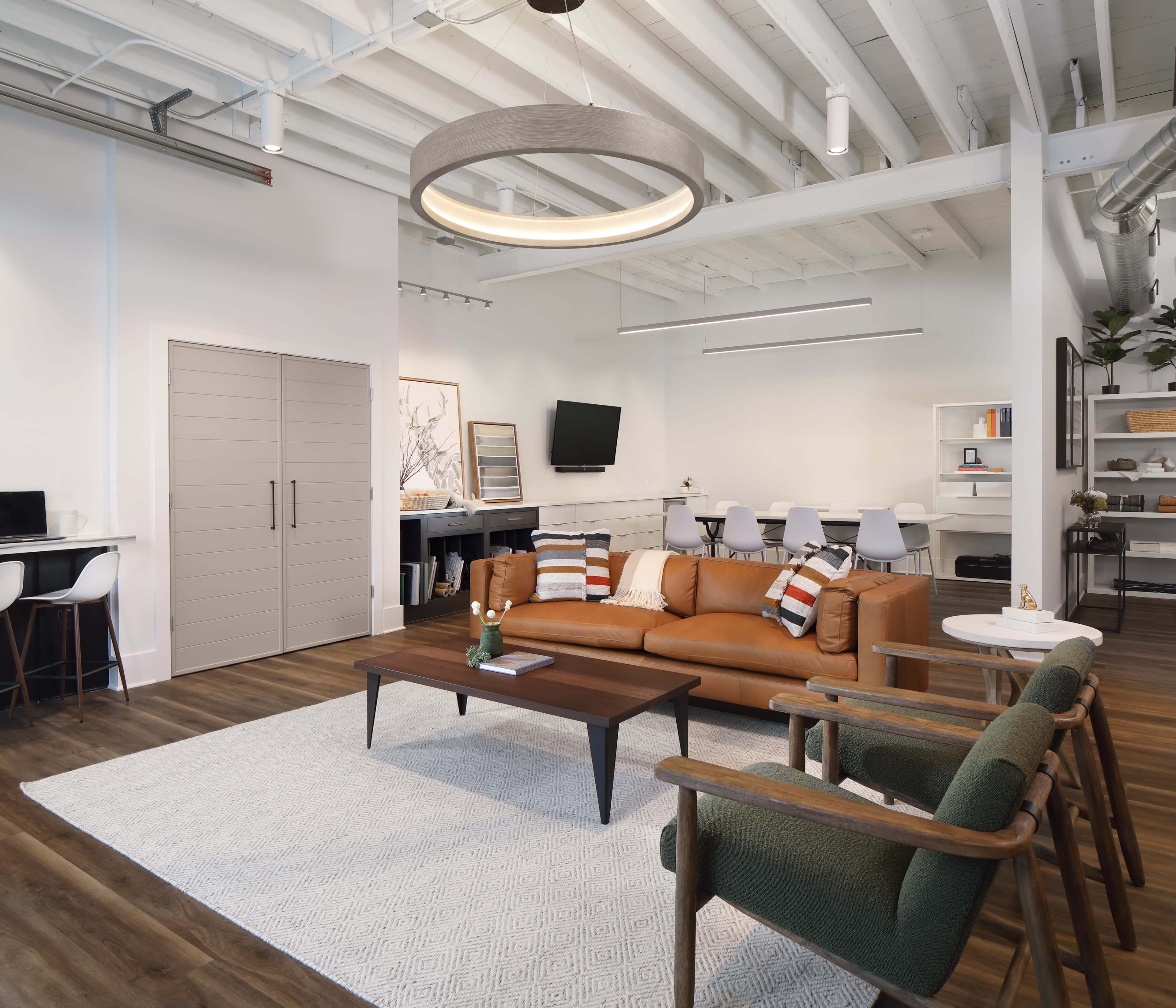 Bright + Modern Creative Studio with Outdoor Space Image in Oconomowoc, Oconomowoc, WI