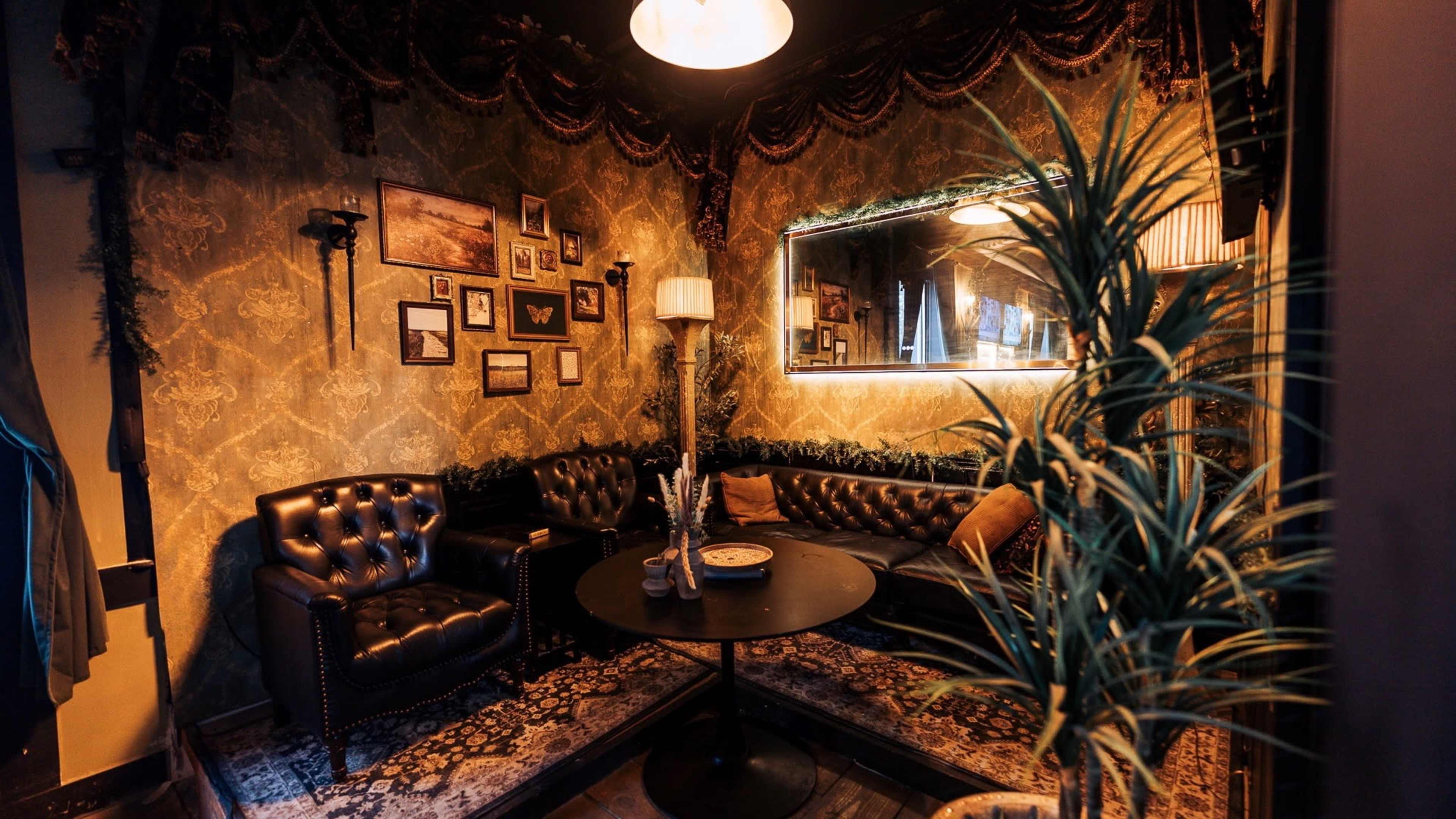 Outlaw Saloon & Social Club Image in Pie Town, Nashville, TN