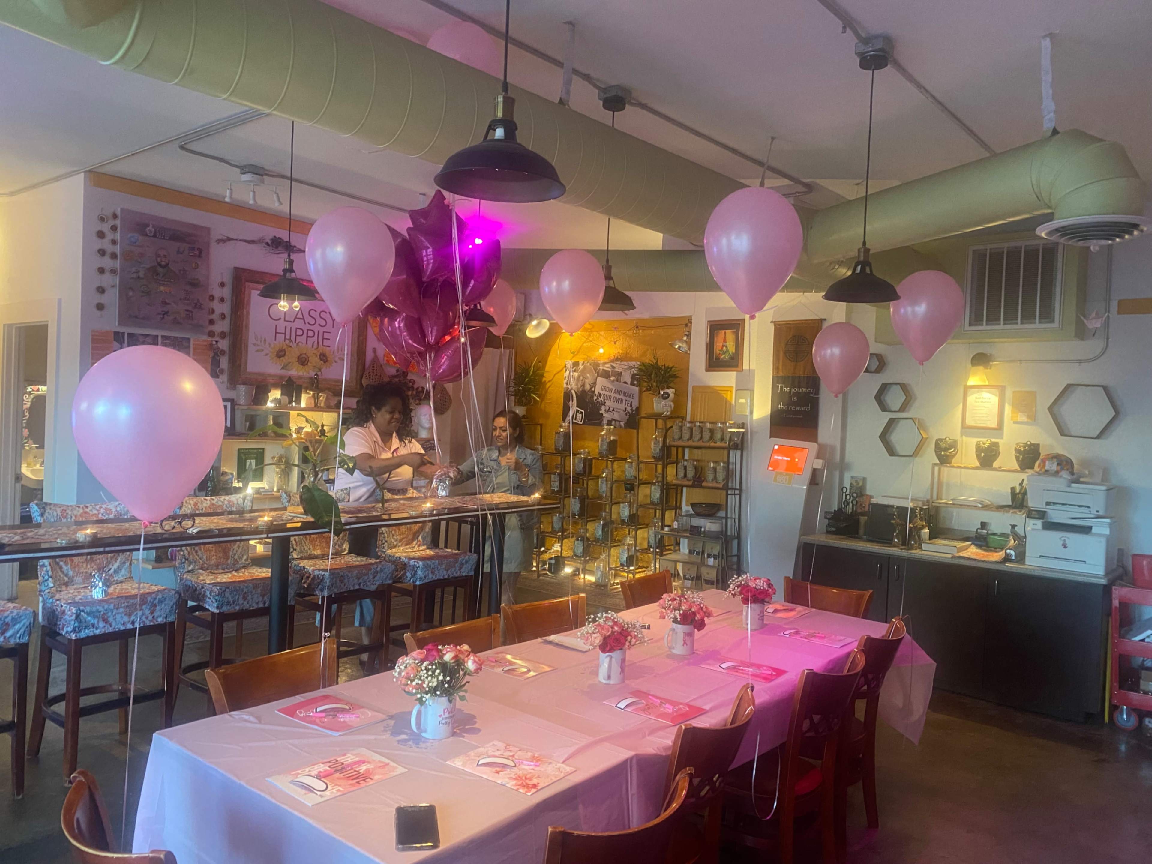Sacramento’s Urban Tea Room Image in North Oak Park, Sacy, CA