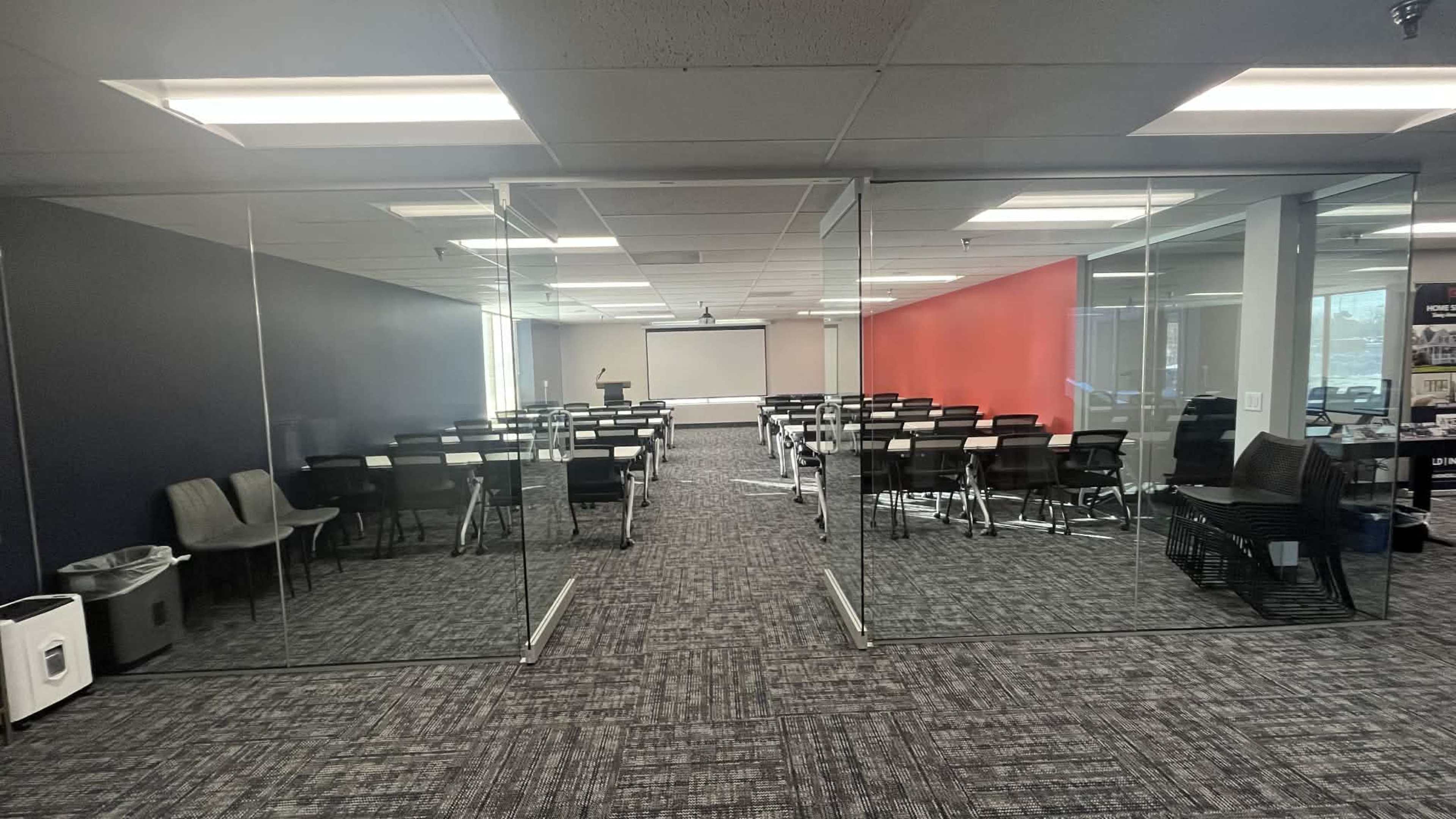 Midsize Training/Meeting Room Image in Roseville, Roseville, MN