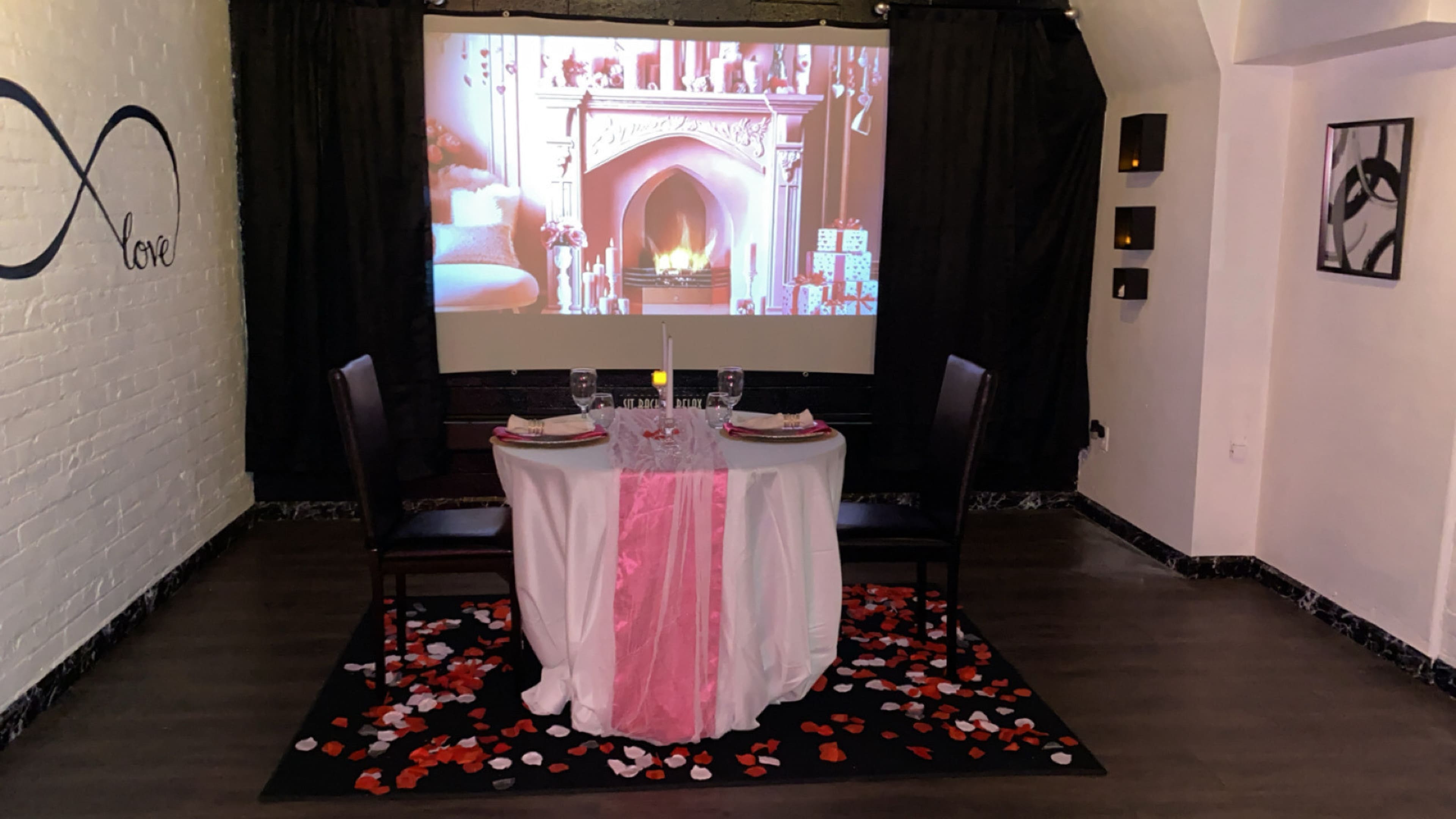 Unique Romantic Studio Loft Image in Avon Lake, Avon Lake, OH