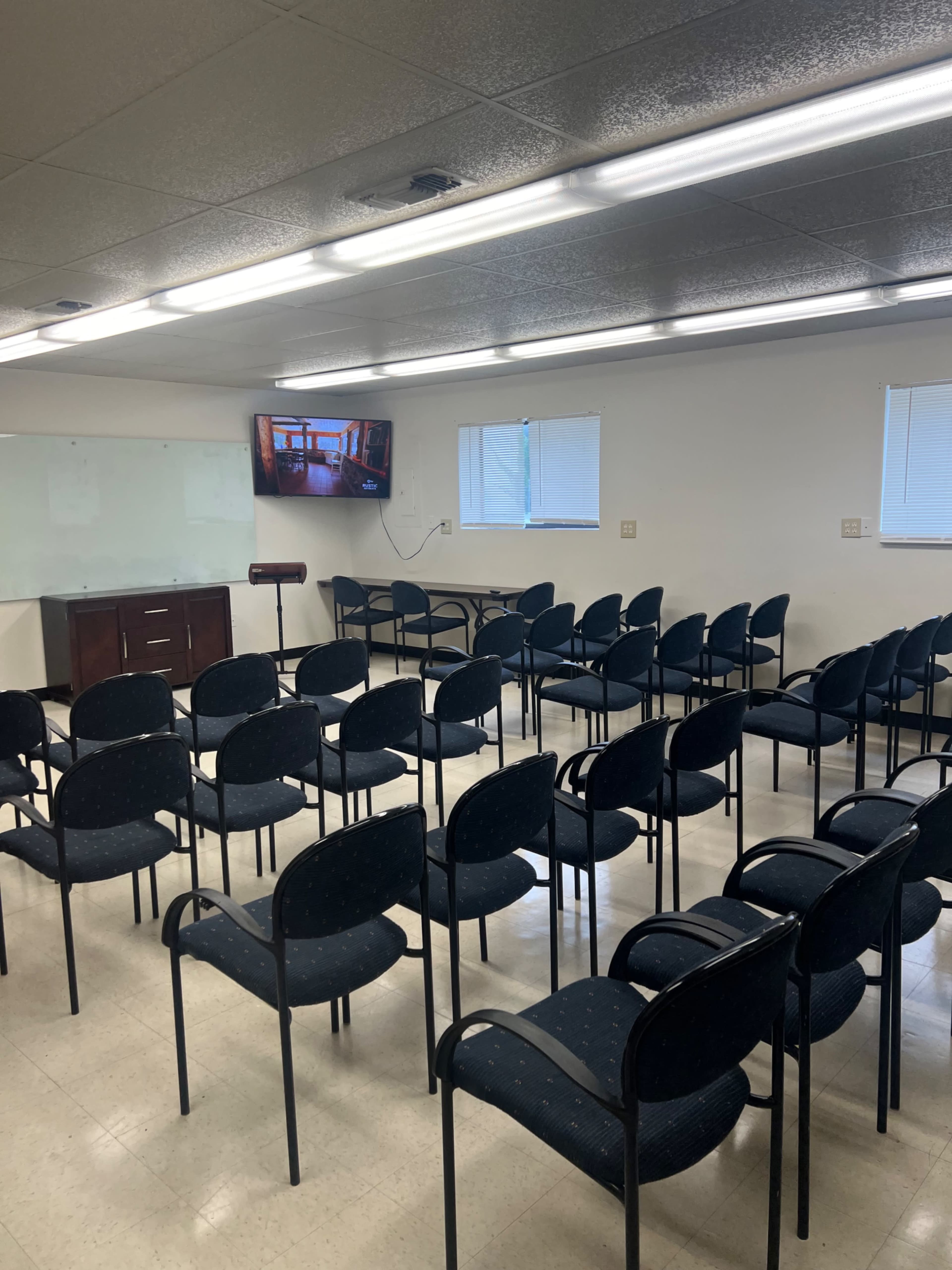Midtown spacious meeting hall Image in Griffin Hgts, Tallahassee, FL