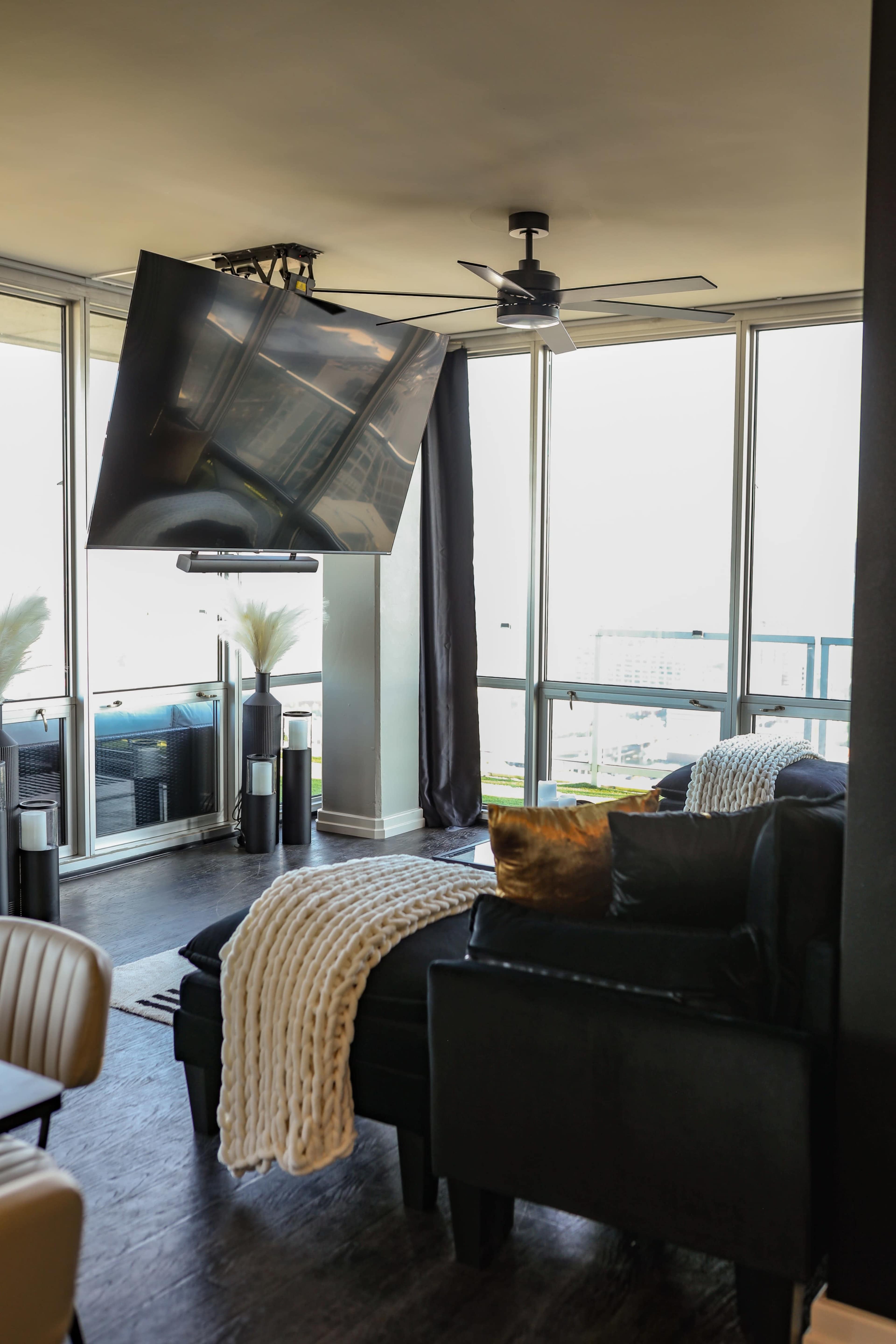 Penthouse Oasis with Wrap-Around Balcony & Stunning Views Image in Near South Side, Chicago, IL