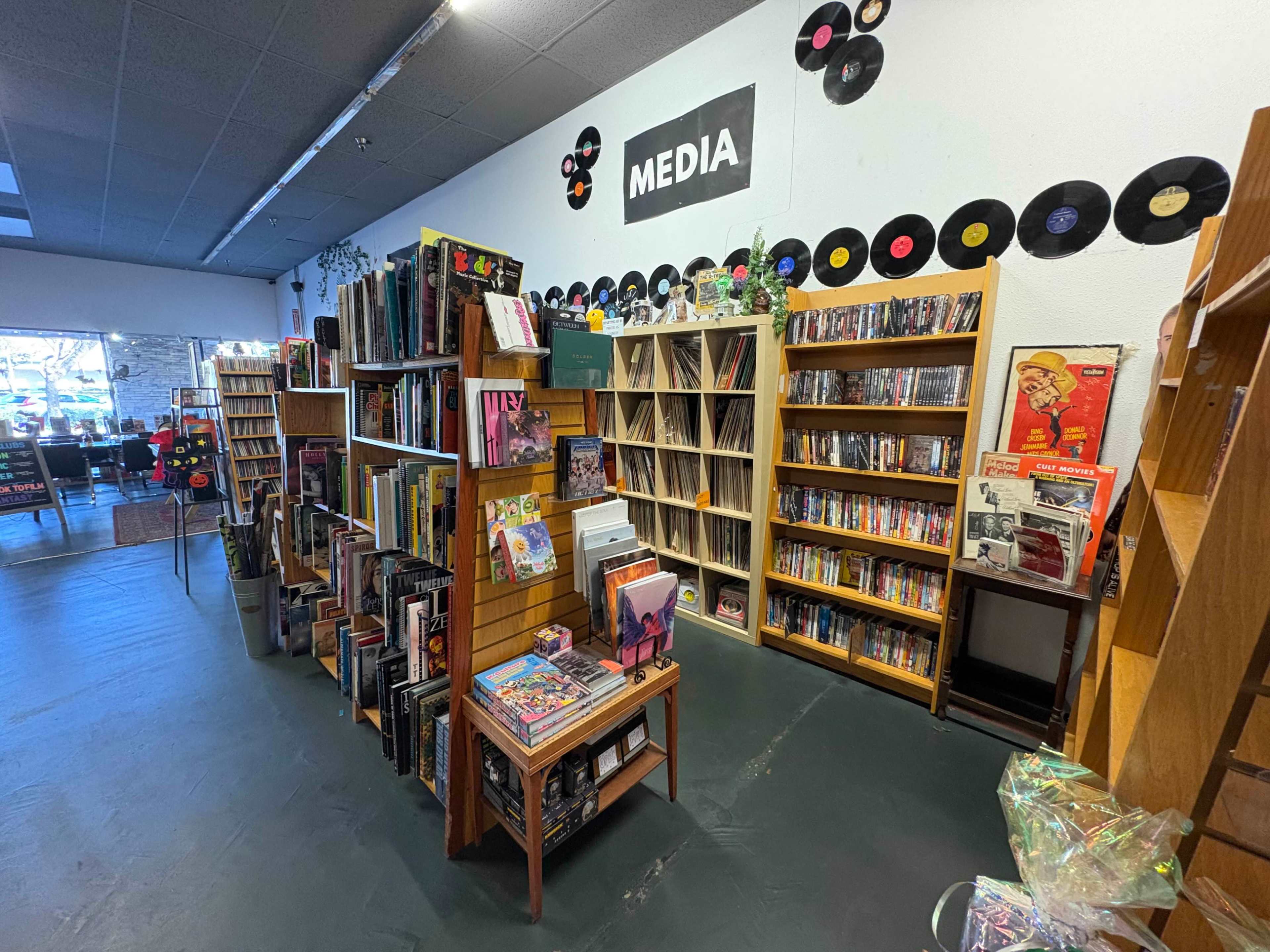 Bookstore With Indie Charm Image in Simi Valley, Simi Valley, CA