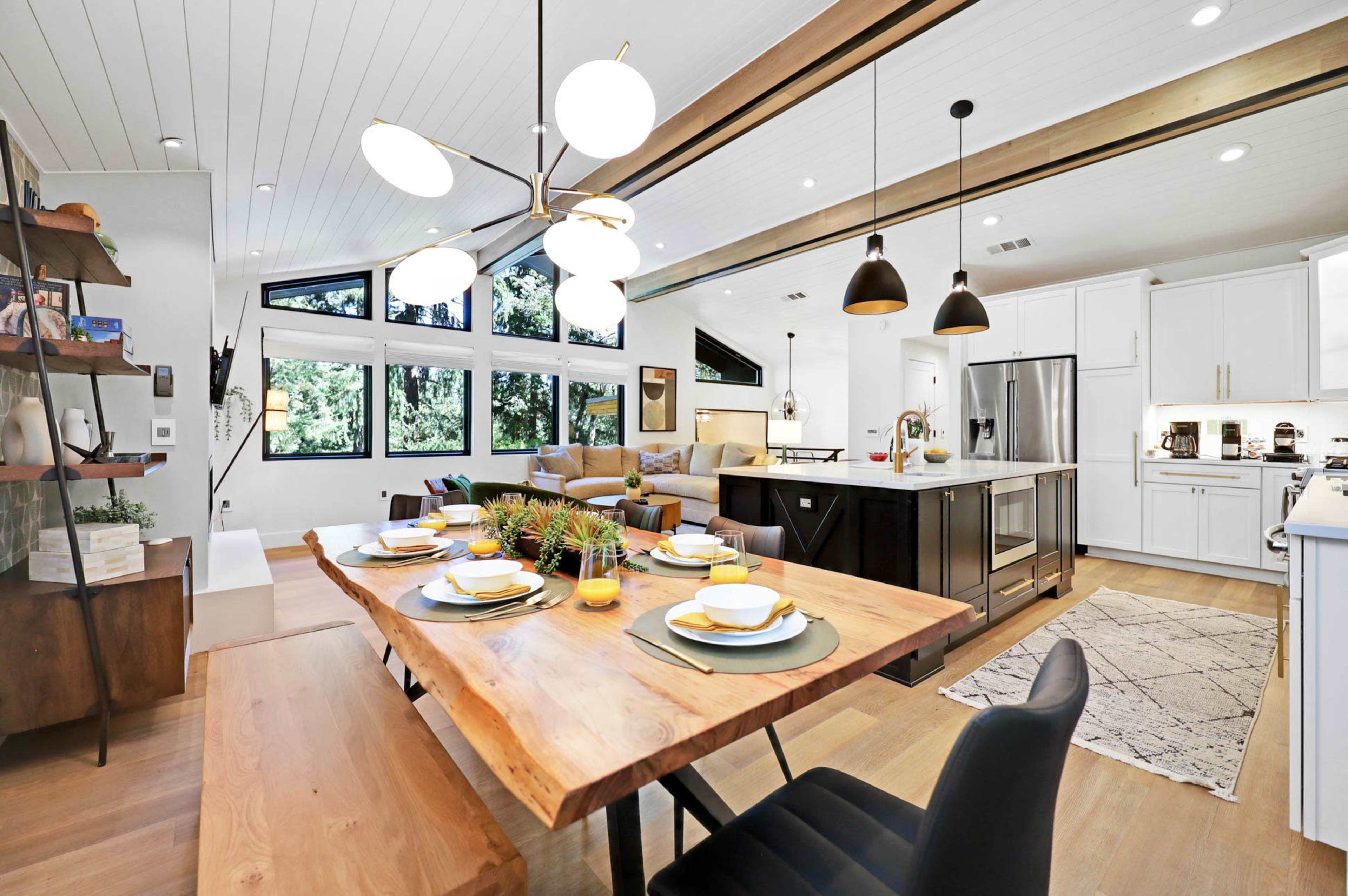 Luxury home for content creation Image in Friendly, Eugene, OR