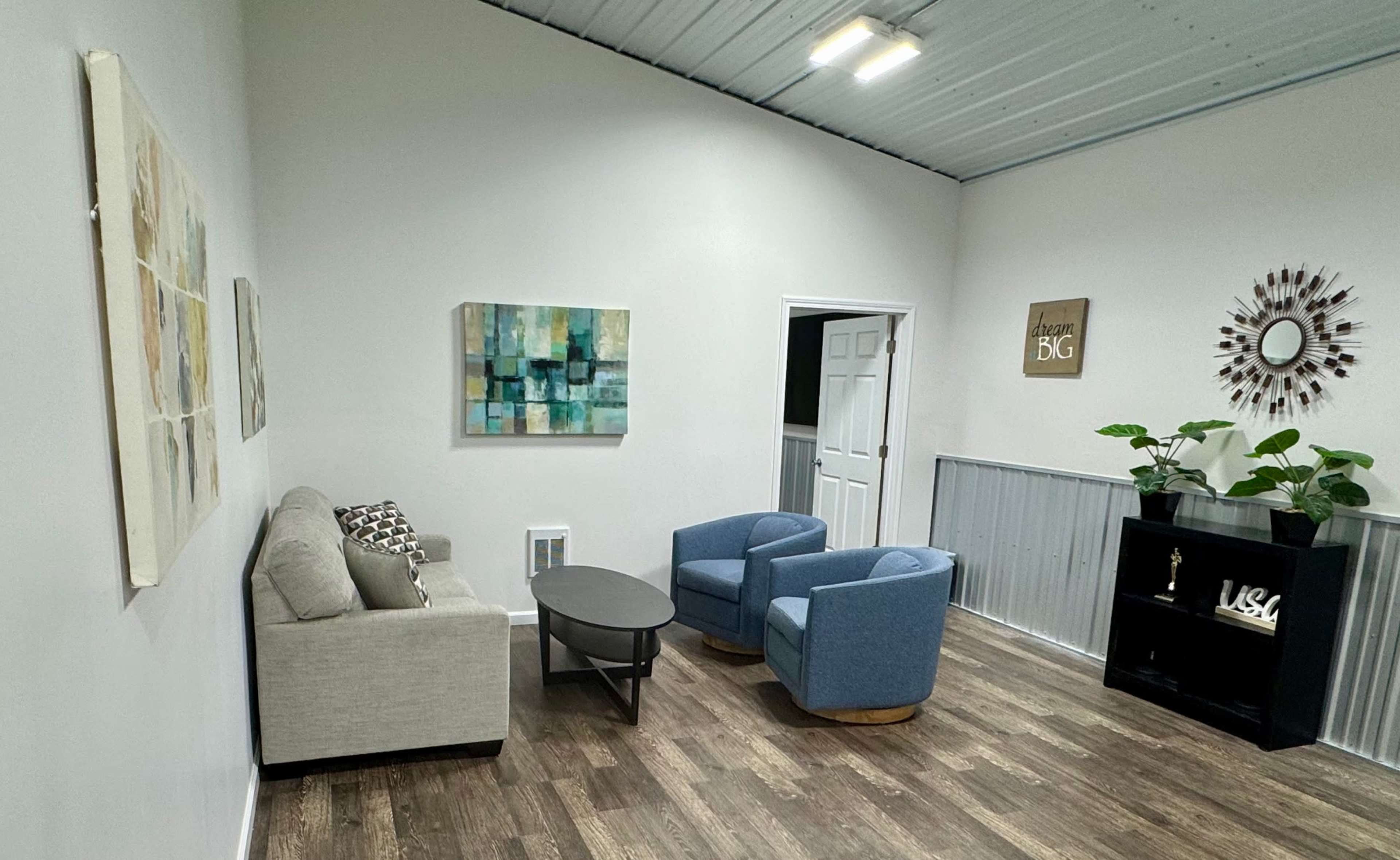 Warehouse & Office Space — Hourly & Daily Rentals Image in Grand Forks, Grand Forks, IN