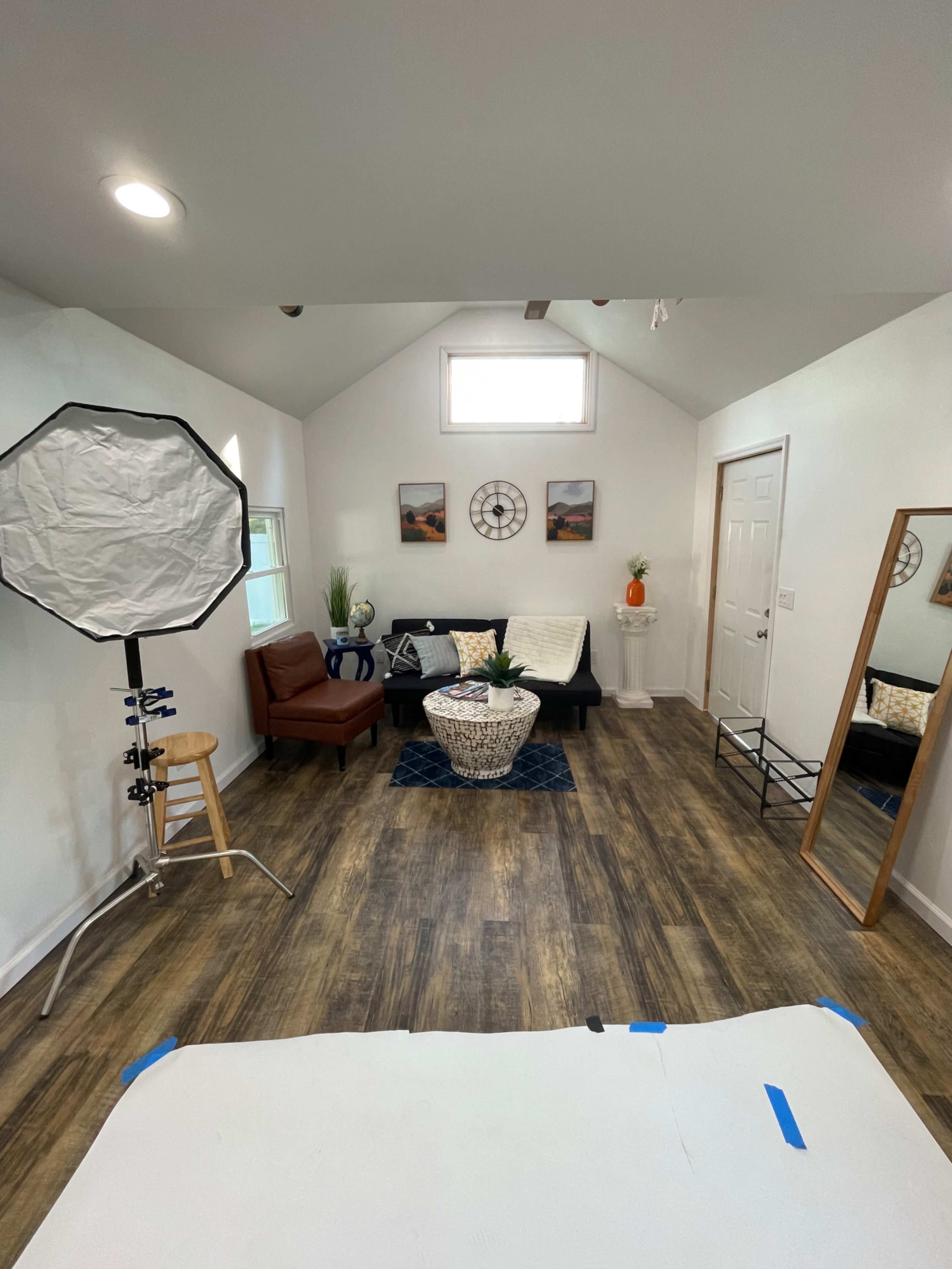 Chic Natural-Light Studio Perfect for Photoshoots, Video Shoots, Podcasts & More Image in Huntington, Dix Hills, NY