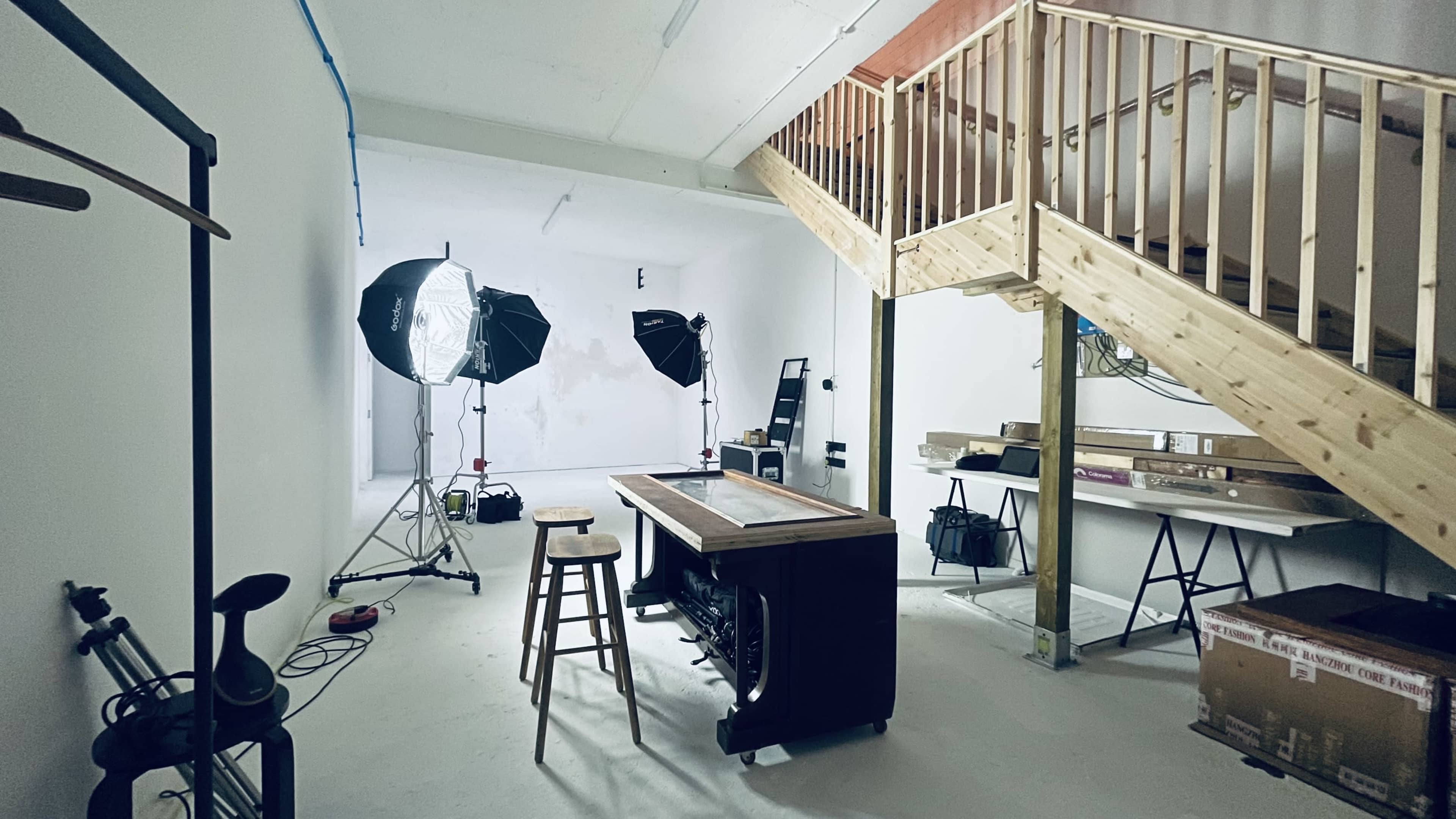 520 sq ft blackout photographic studio on Hackney road Image in London, London, ENG