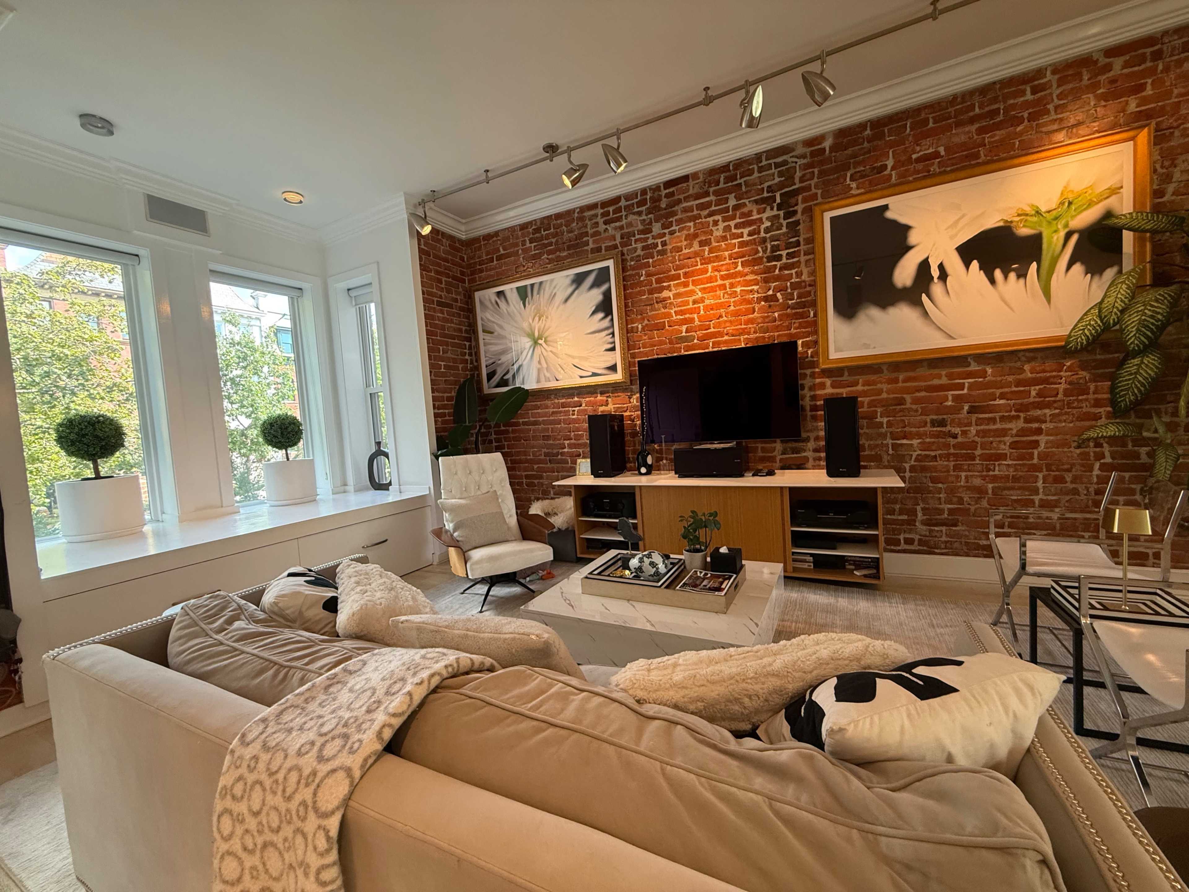 Modern, unique sanctuary in the middle of a city Image in Northwest Washington, Washington, DC