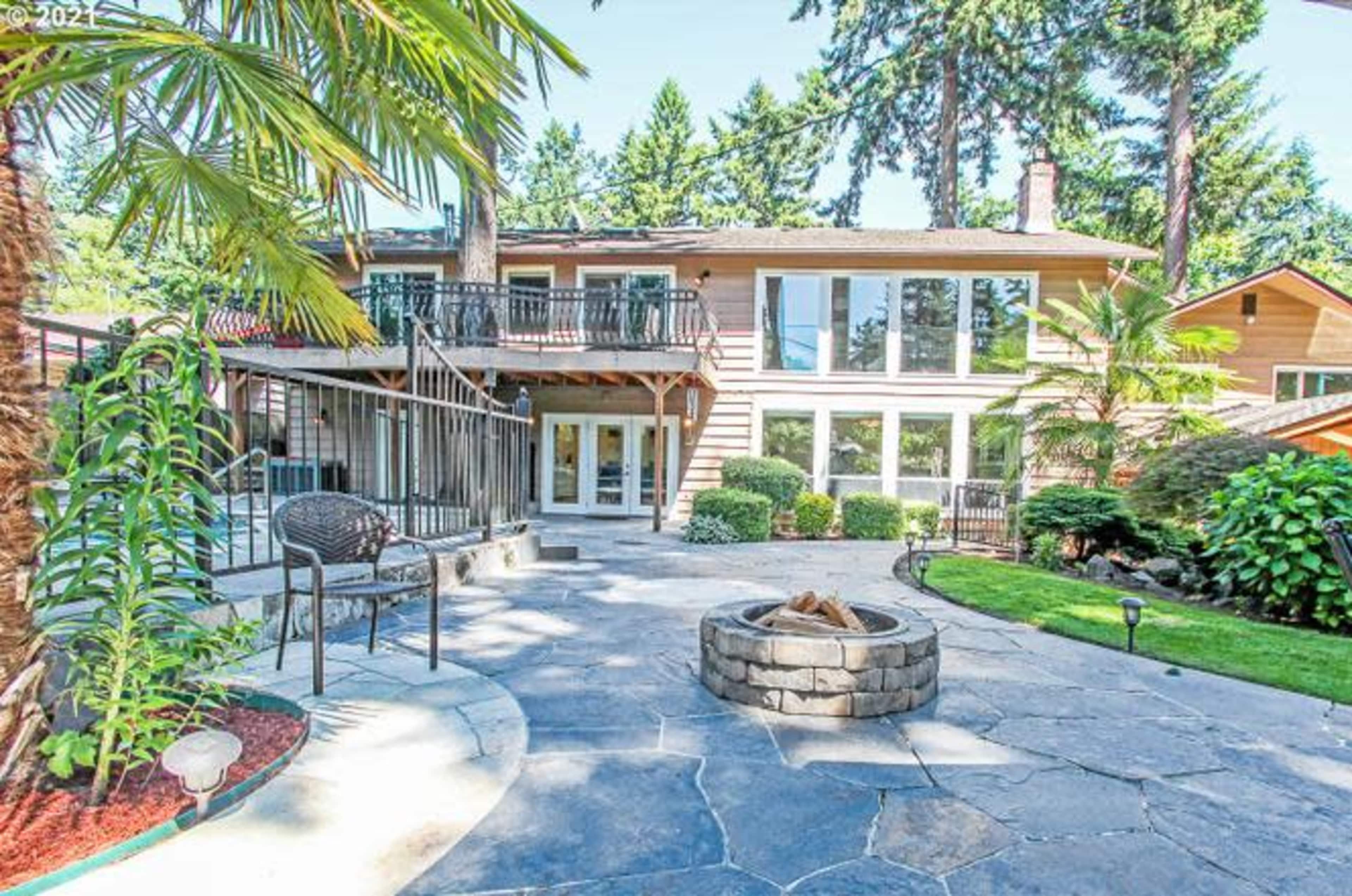 Tranquil Garden and Pool Oasis Image in Vancouver Heights, Vancouver, WA