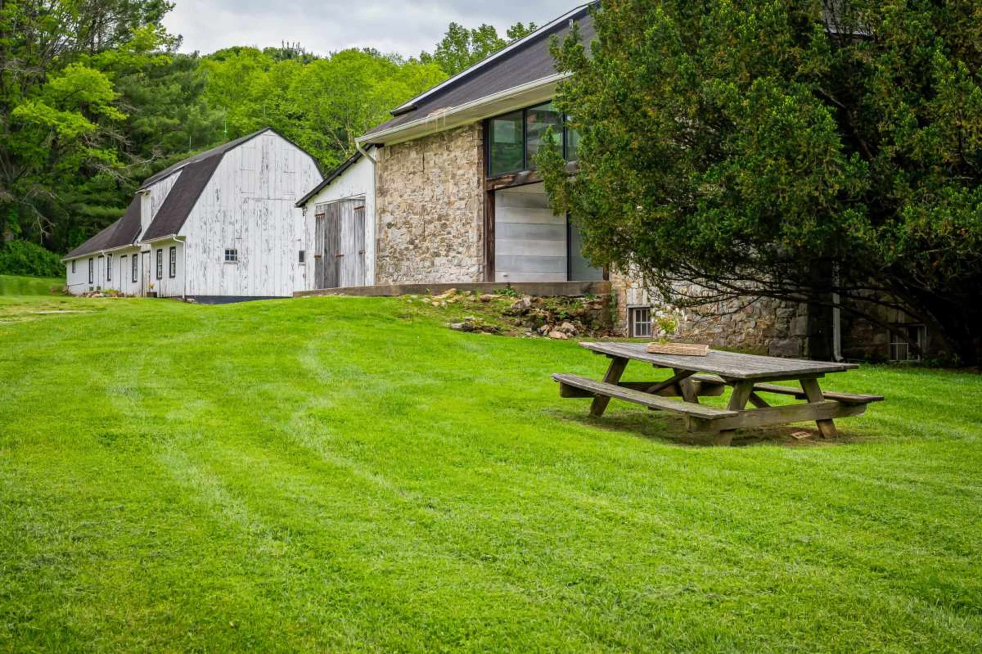 Modern Converted Barn Gallery Home Image in Phoenix, Phoenix, MD