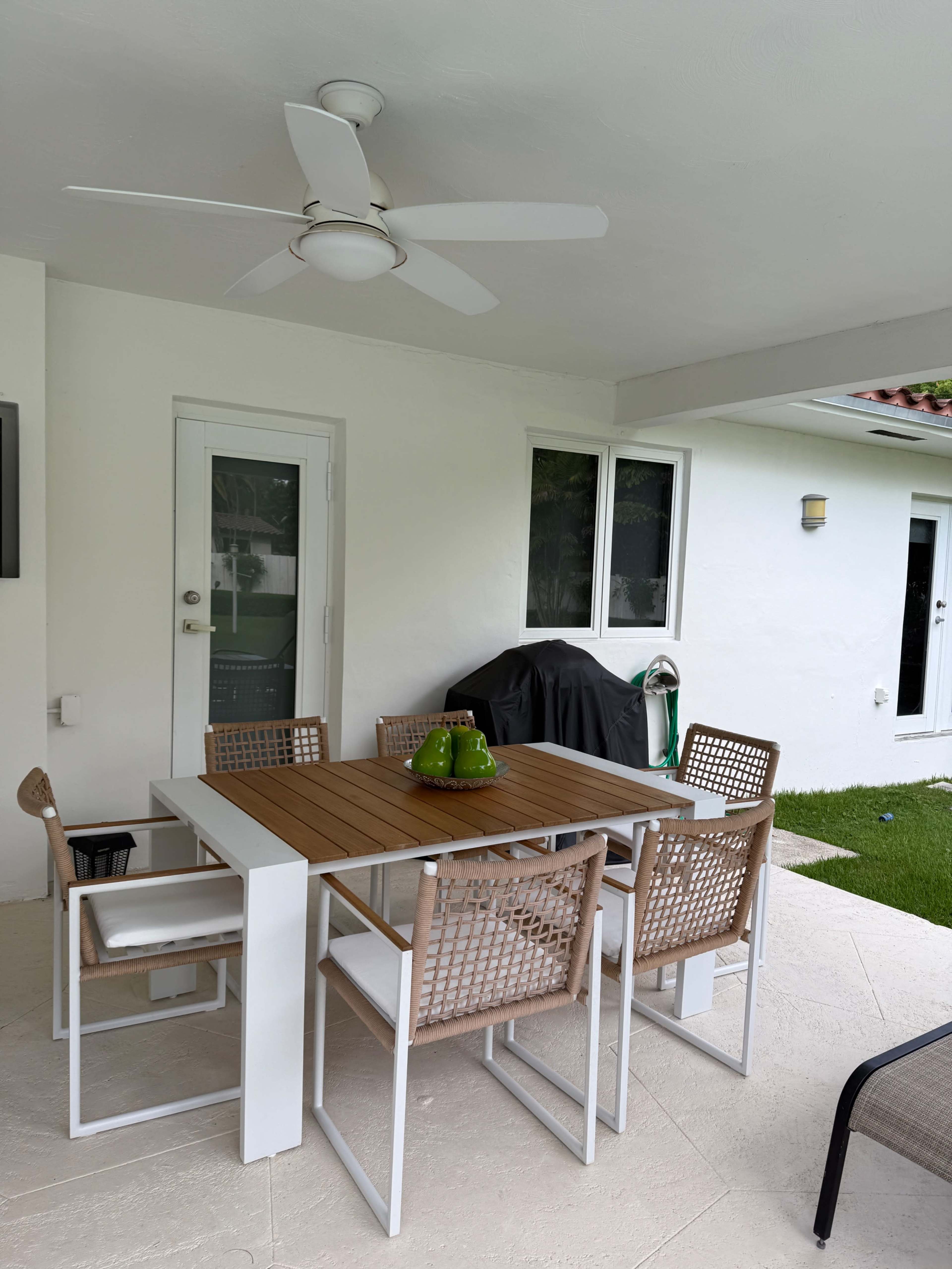 Modern Miami Home Image in Kendall, miami, FL