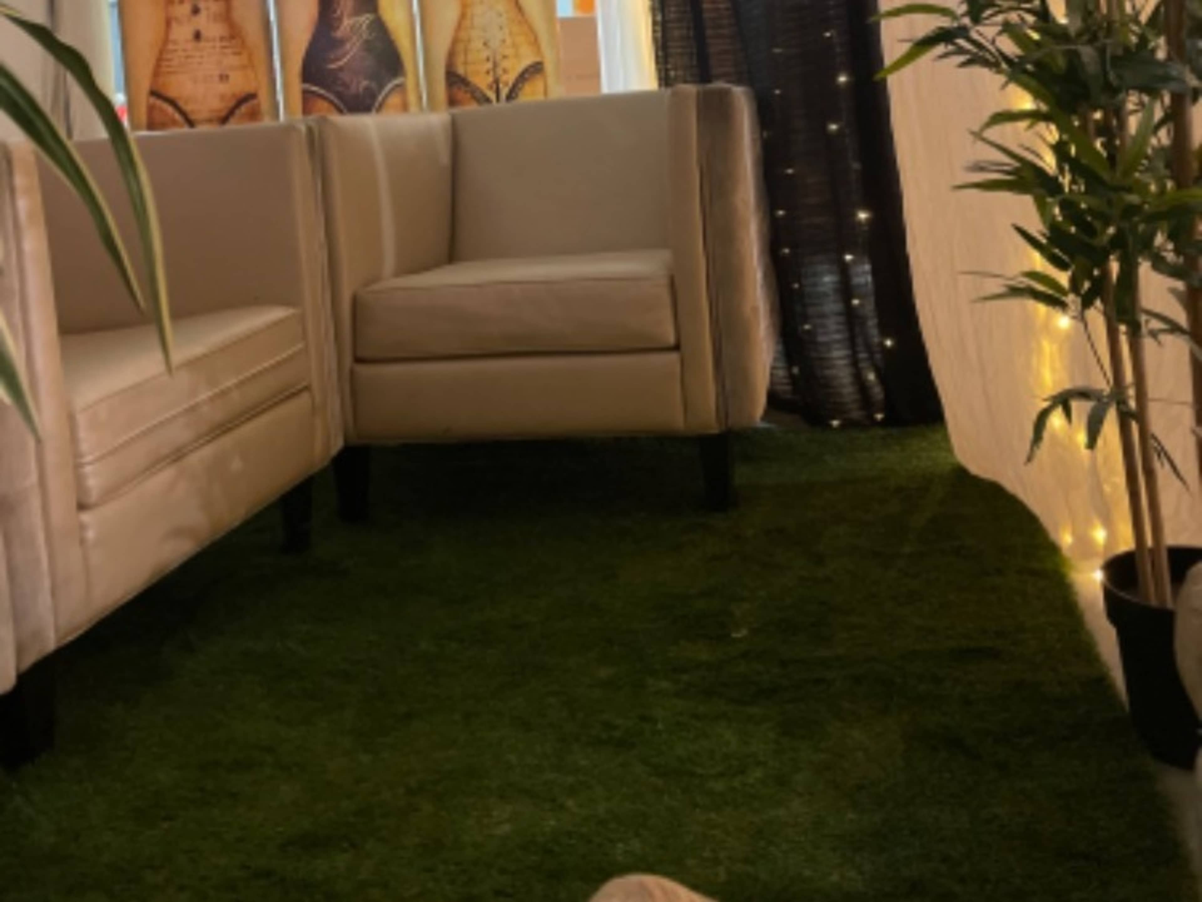 Lounge Sofas 