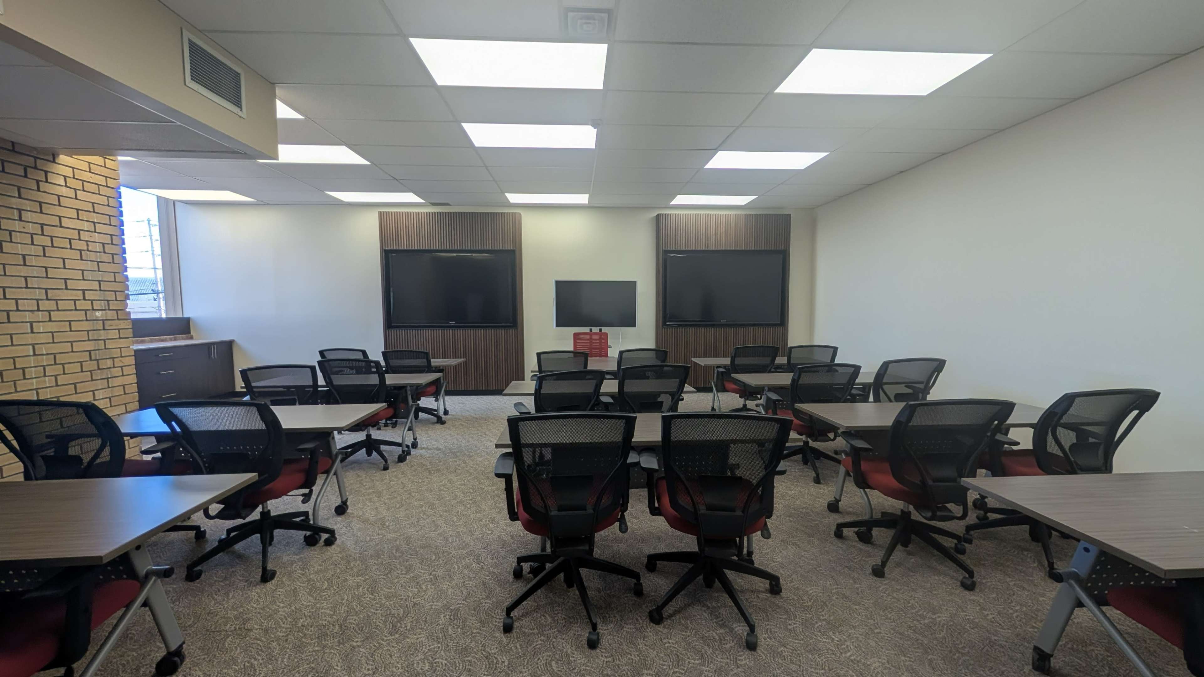 Corporate Learning and Meeting Space Image in Danforth Village, Toronto, ON