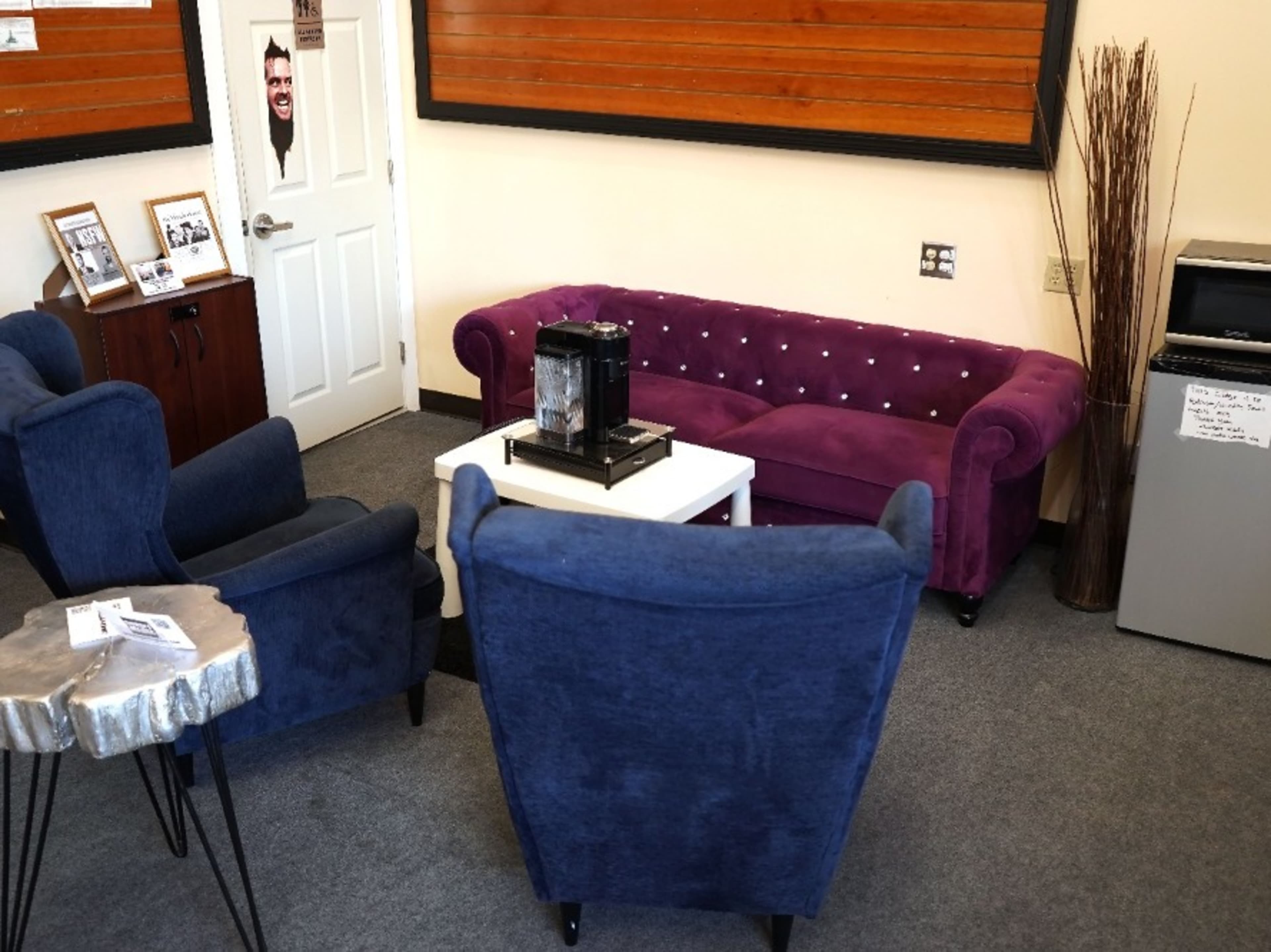 Private Lounge/Green Room For Guests