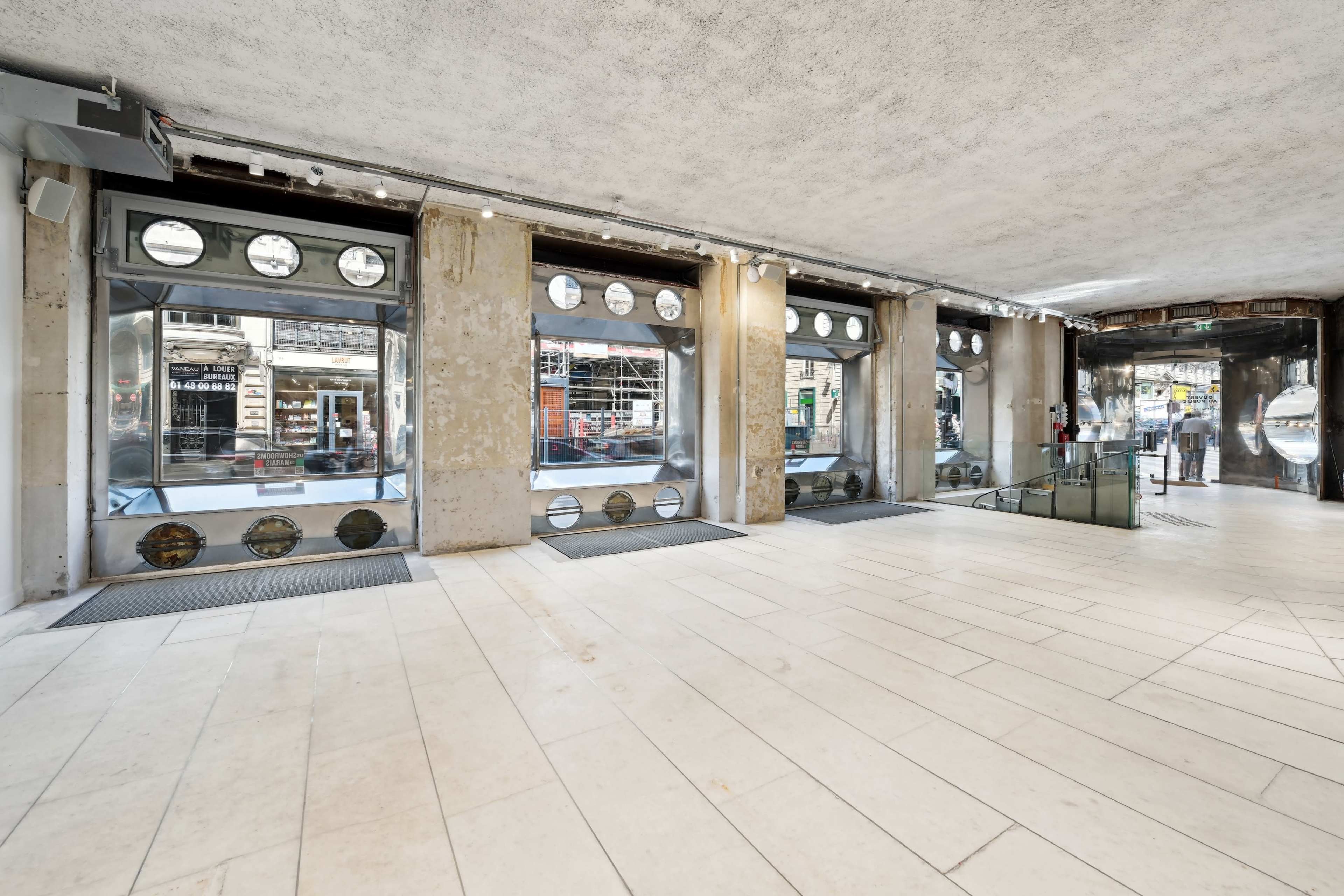 Showroom Galerie en centre ville spacieux Image in Mail, Paris, 
