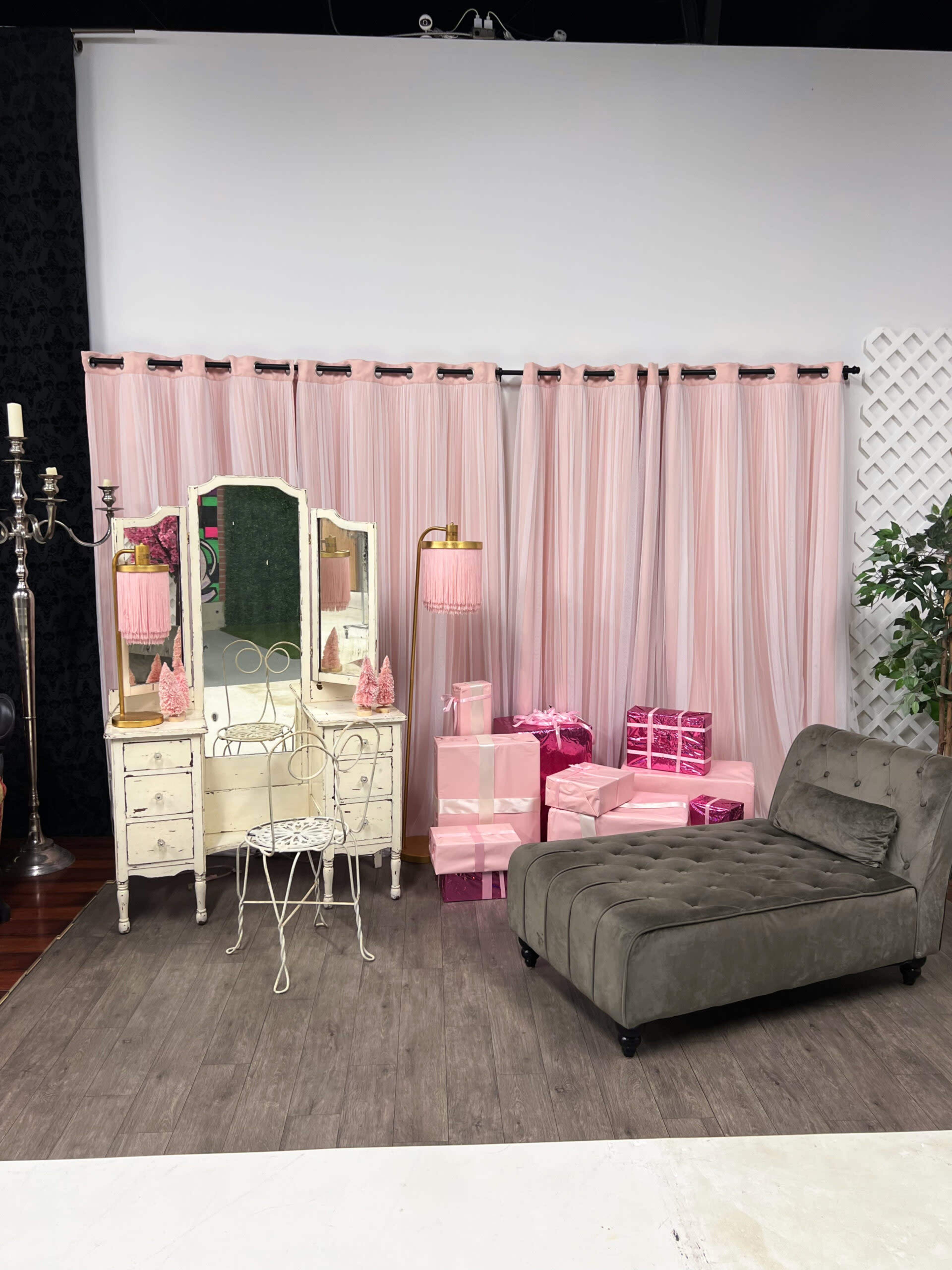 Photography studio with multiple rooms in North Houston Image in Century Plaza, Houston, TX