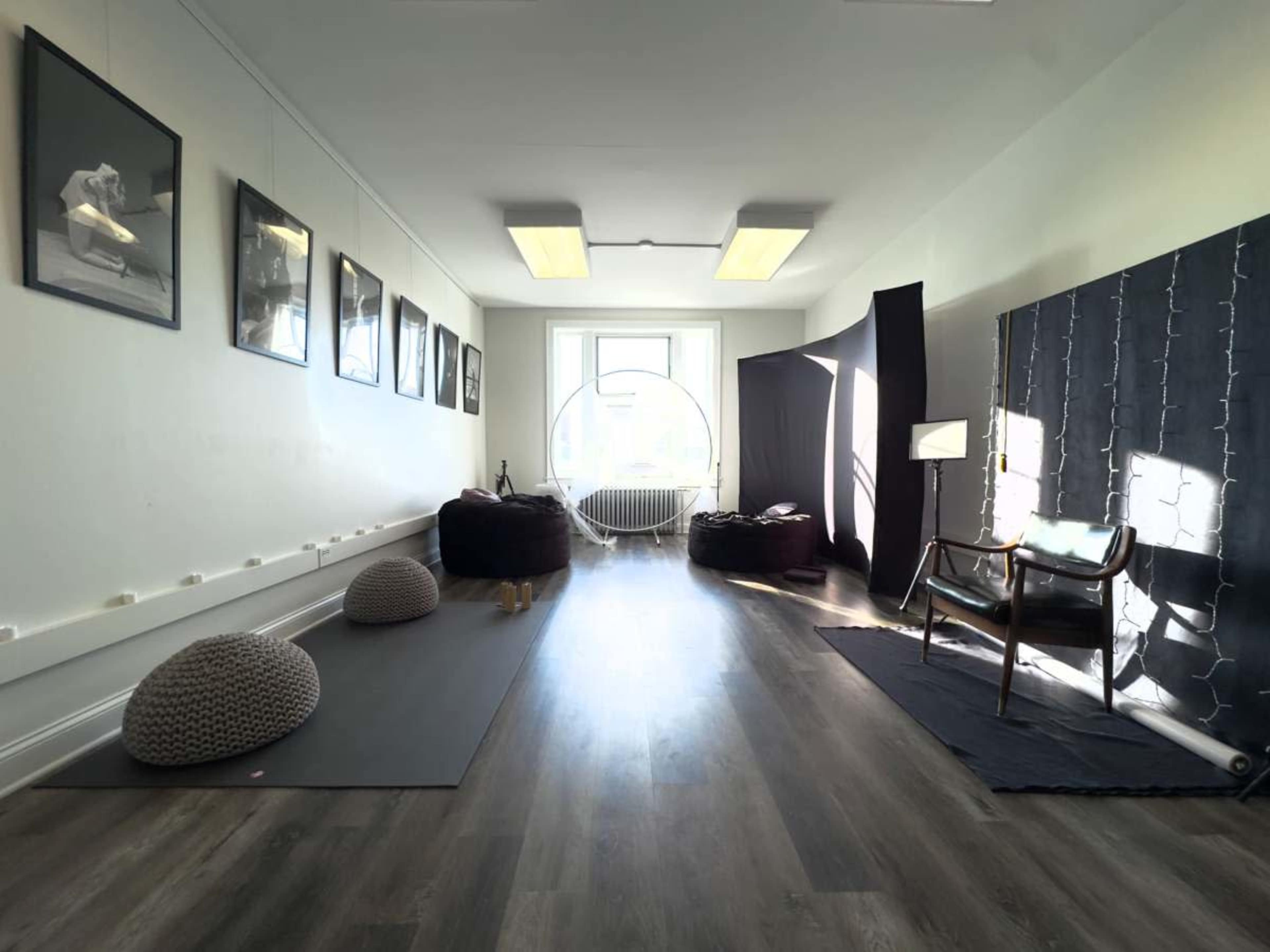 Downtown Wheaton Studio with Natural Light Image in Milton Township, Wheaton, IL
