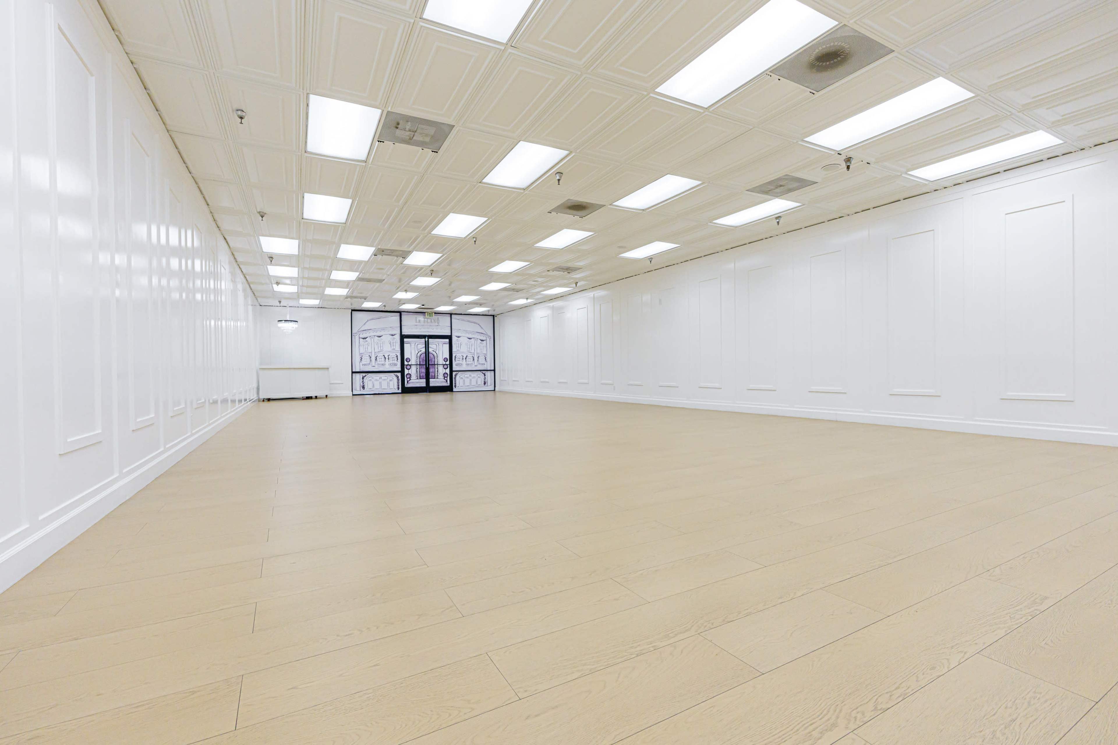 AFFORDABLE BLANK-CANVAS VENUE (10MIN FROM DISNEYLAND) Image in Southwest Anaheim, Anaheim, CA