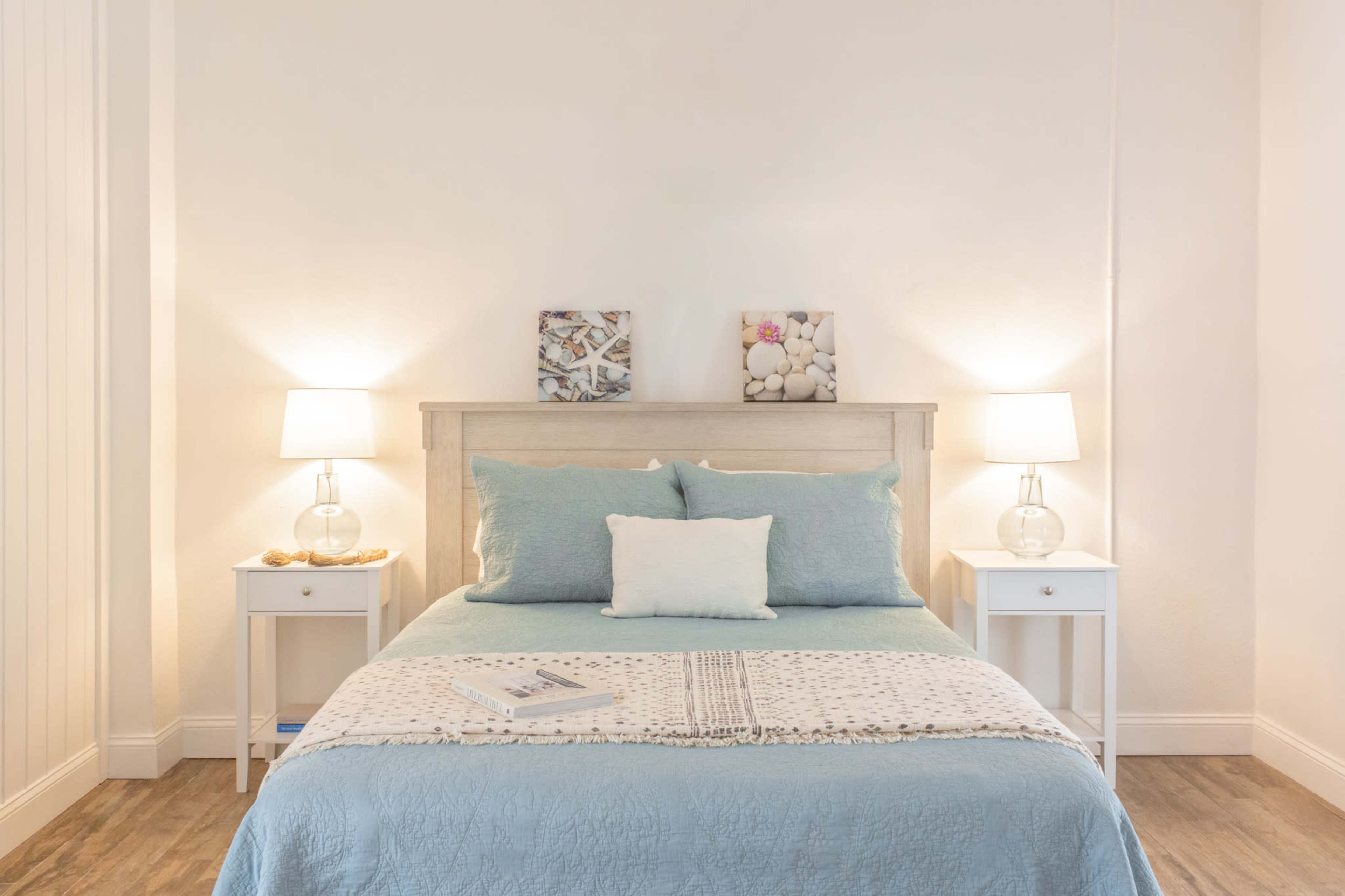 Bright, coastal modern design 4 Bedroom Home near Clearwater and Dunedin Image in Ozona, Palm Harbor, FL