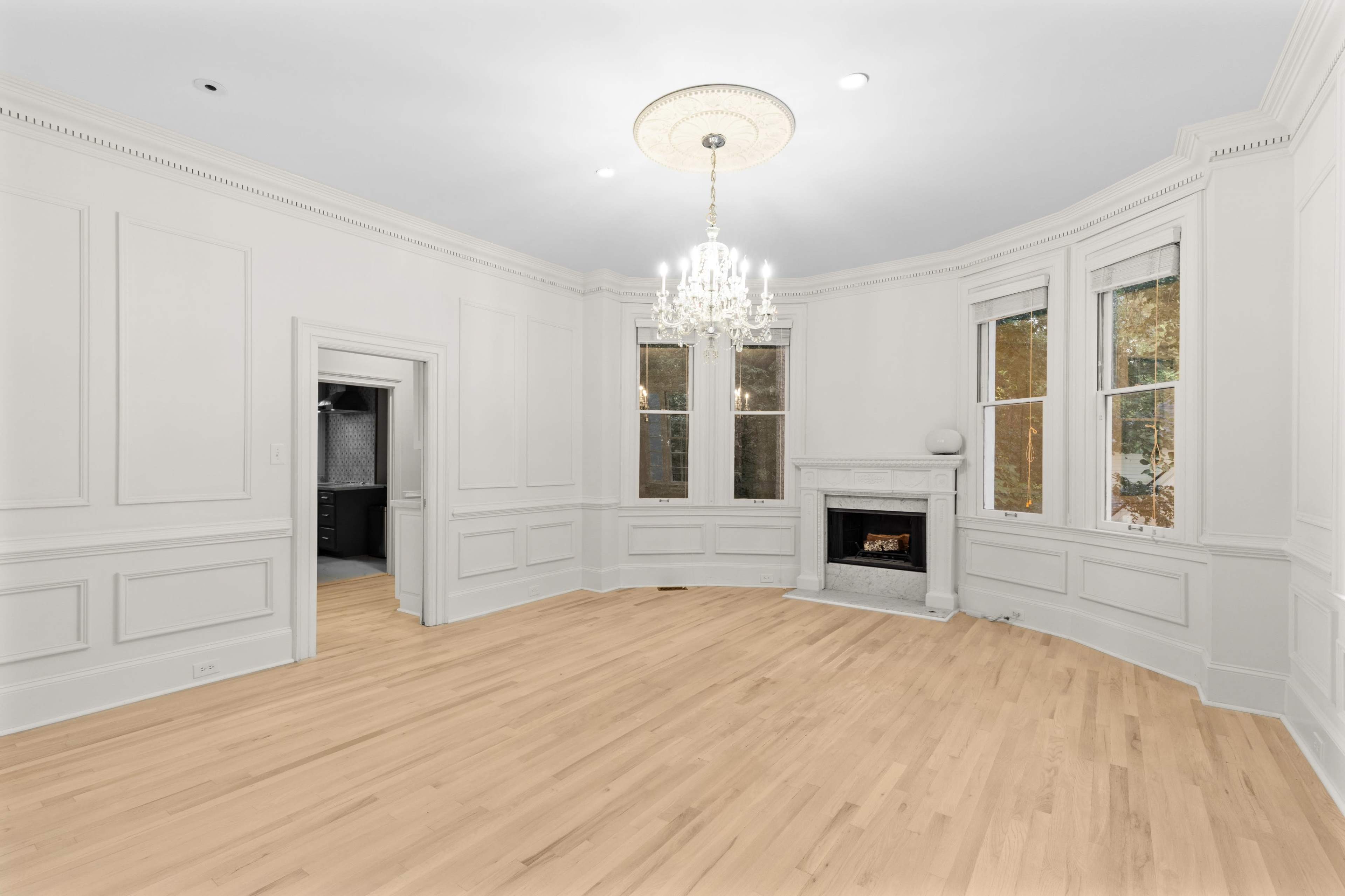 The Harrowood Manor Image in Sandy Springs, Sandy Springs, GA