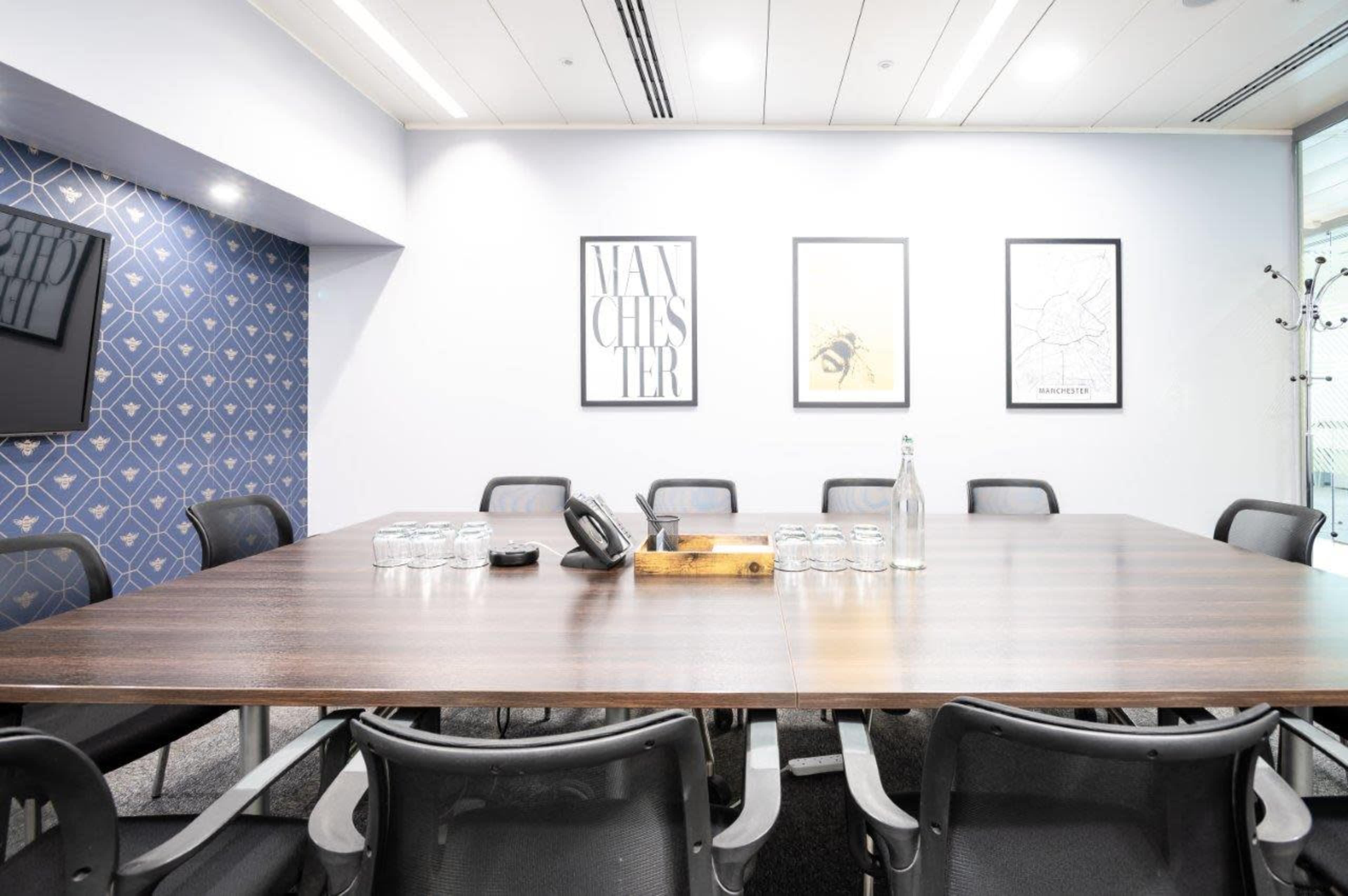 Meeting Room for 12 Attendees in Spinningfields - Egerton Image in Deansgate, Manchester, ENG