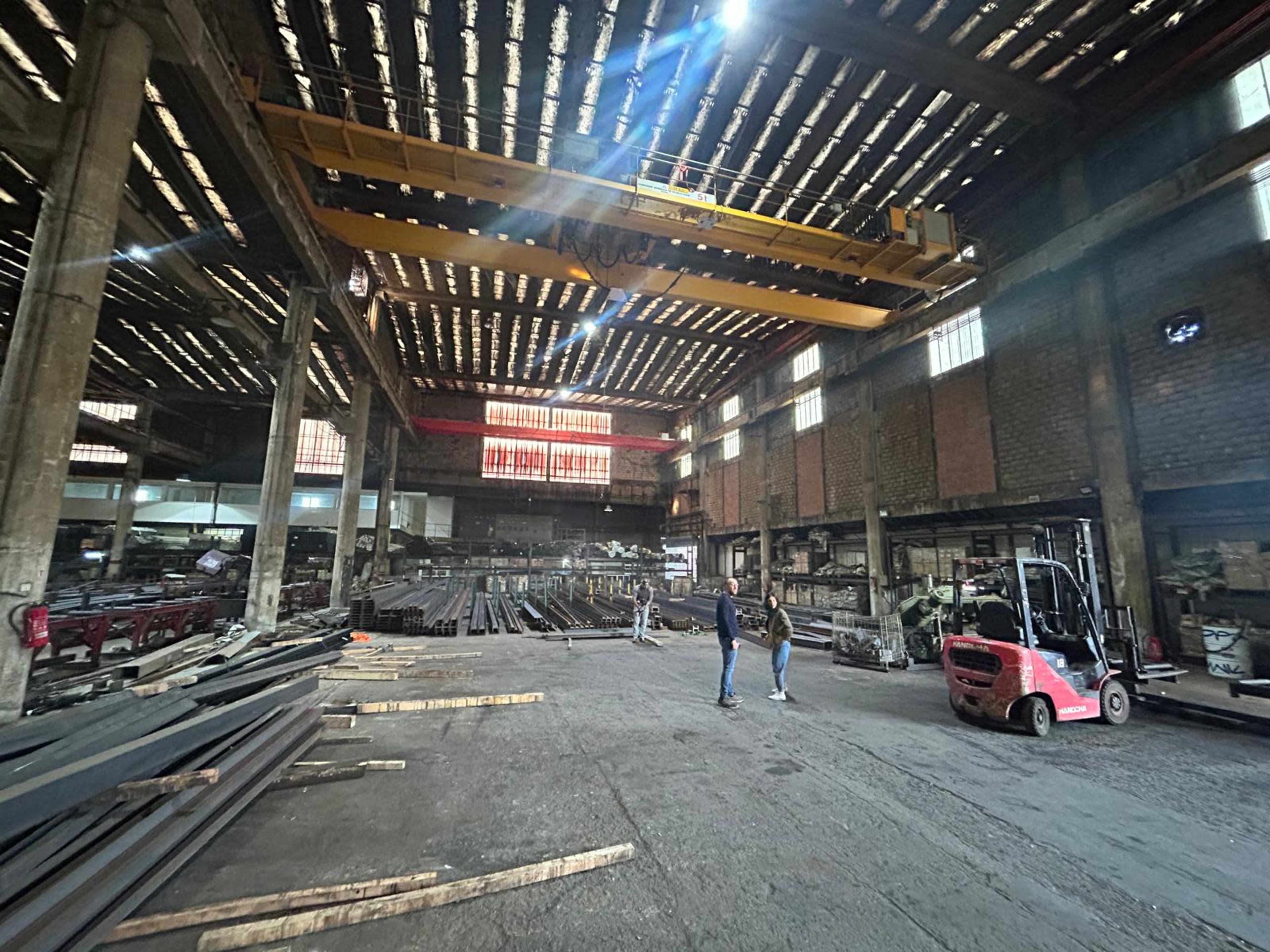 Décor/Lieu de tournage: Hangar Métallurgie 12000m² Image dans , La Courneuve, 