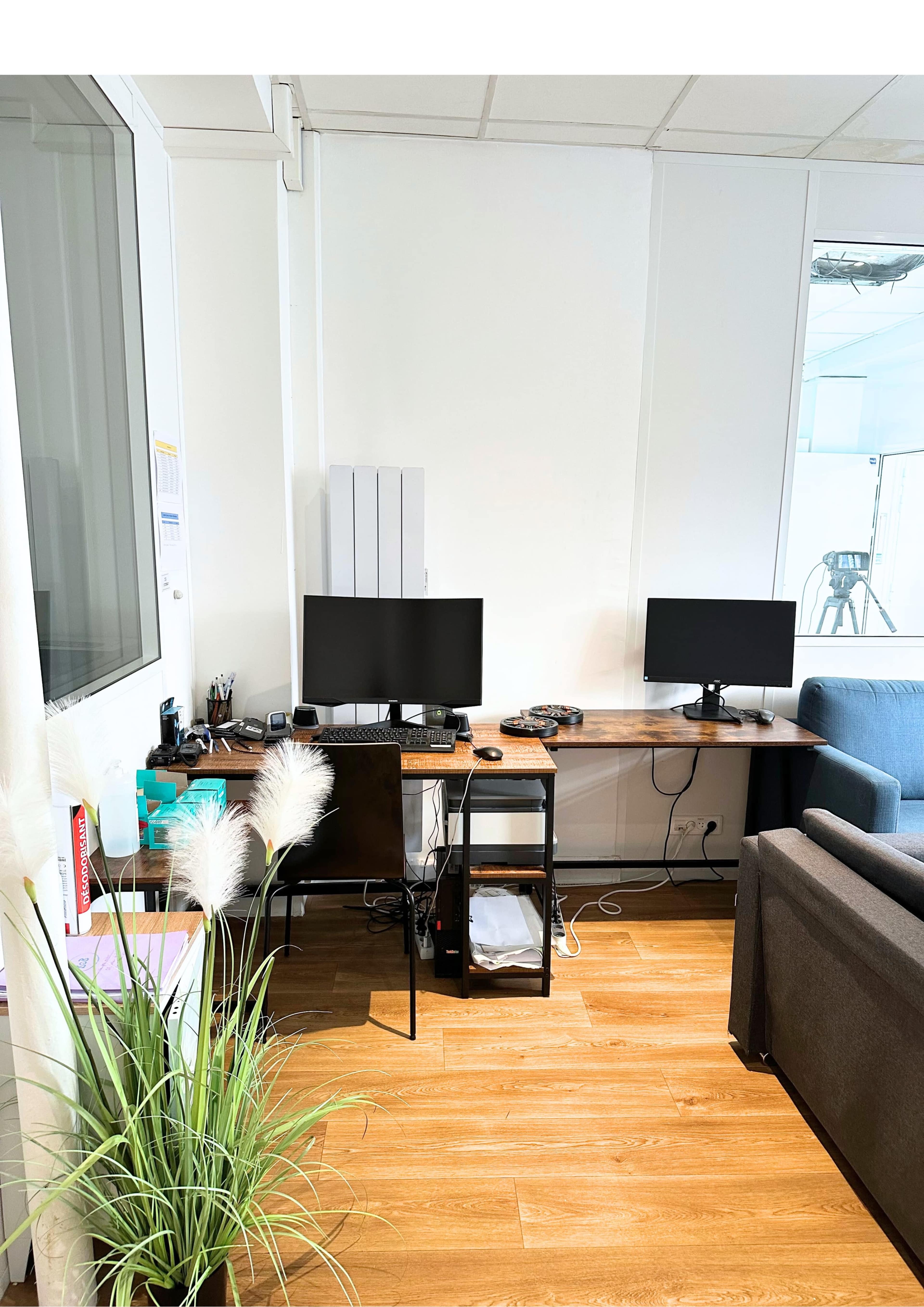 Un studio de quatorze salles séparées entièrement équipées Image in Roquette, Paris, 