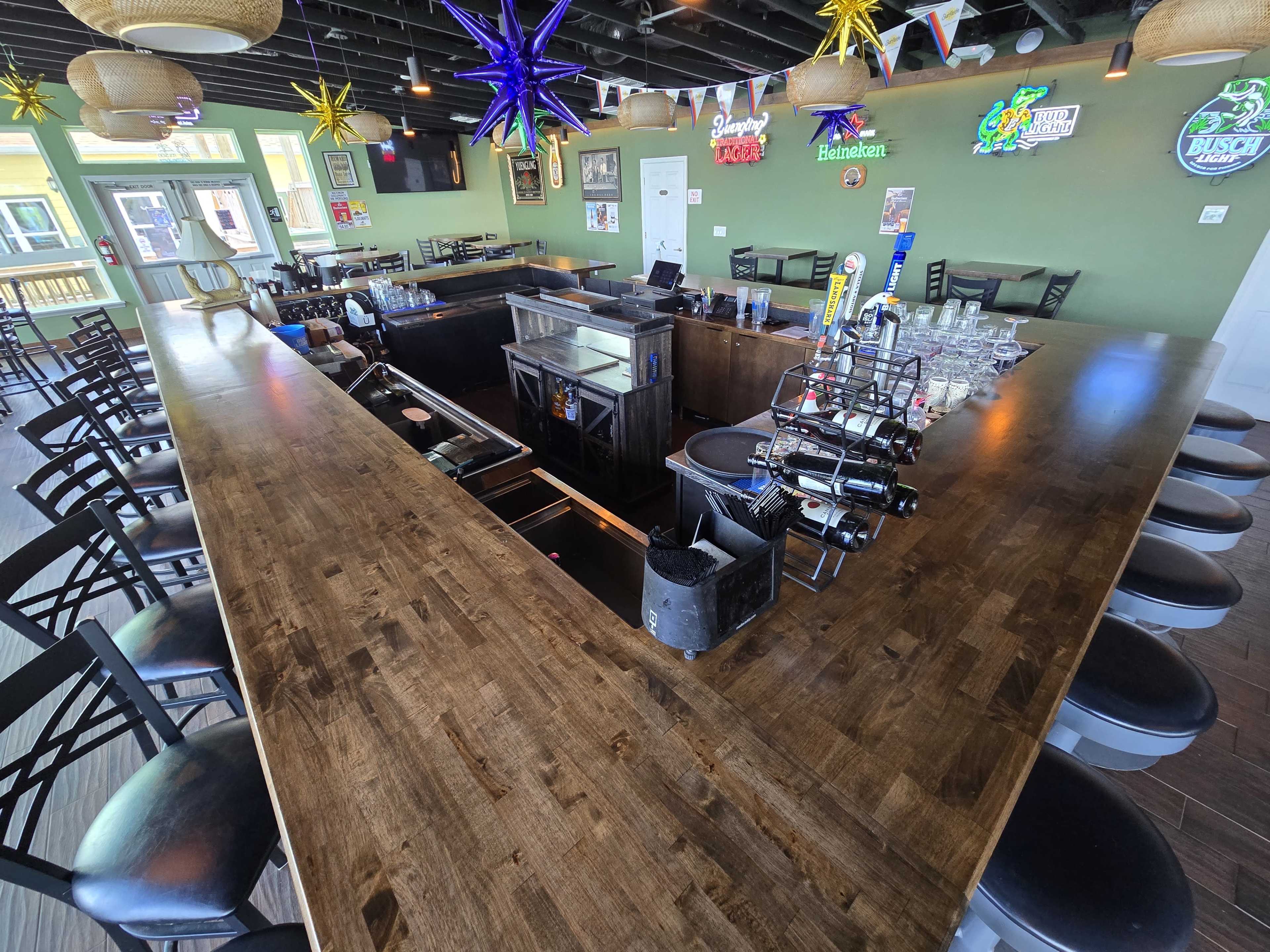 Lakeside Waterfront Event Venue for Weddings, Parties & Corporate Events Image in Black Hammock, Oviedo, FL