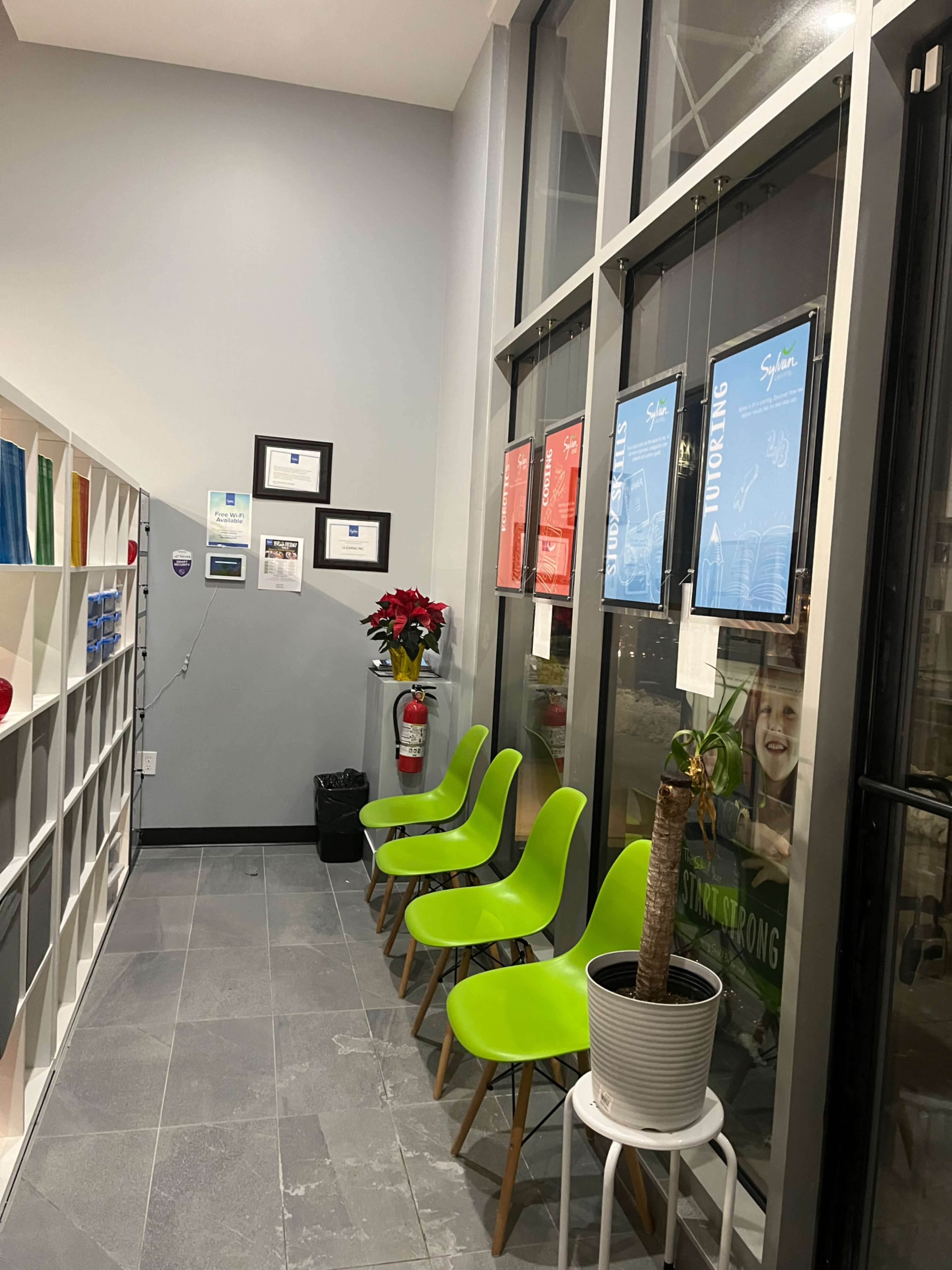 Meeting- Conference-Small Event Space near Quinpool/Oxford Road Image in West End, Halifax, NS