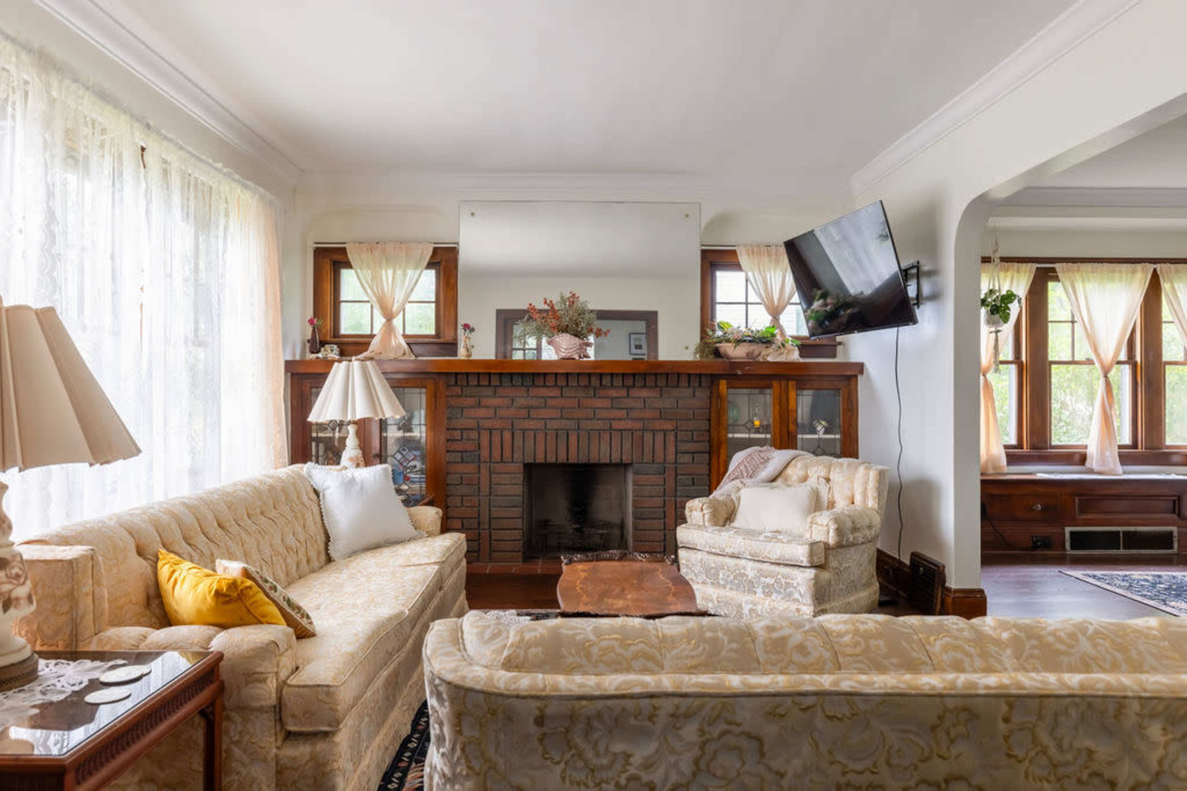 Granny's Time Capsule Image in Euclid, Euclid, OH