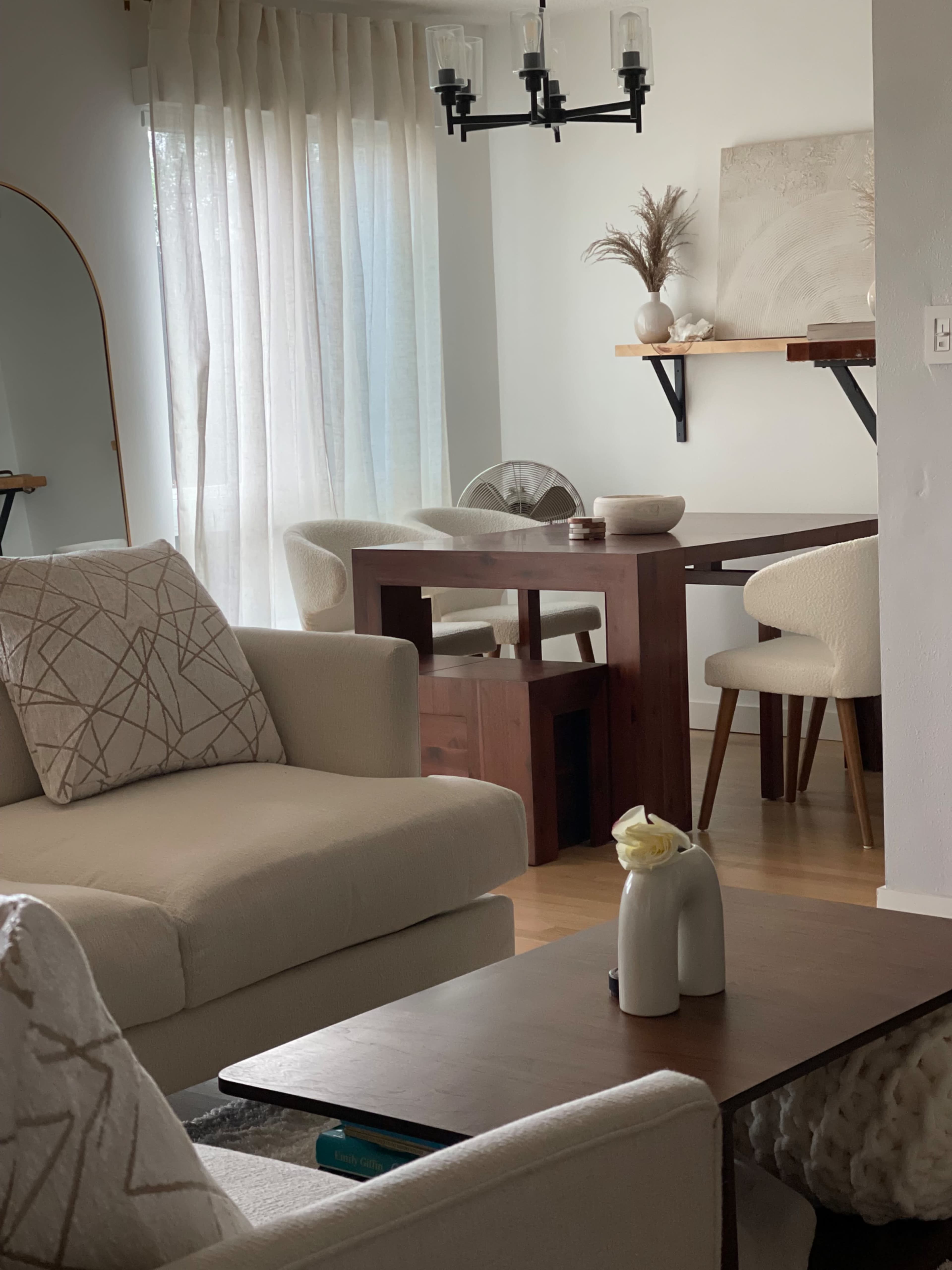 Bright, Modern Condo with Natural Light – Perfect for Film, TV & Photo Shoots Image in North Central, SAN MATEO, CA