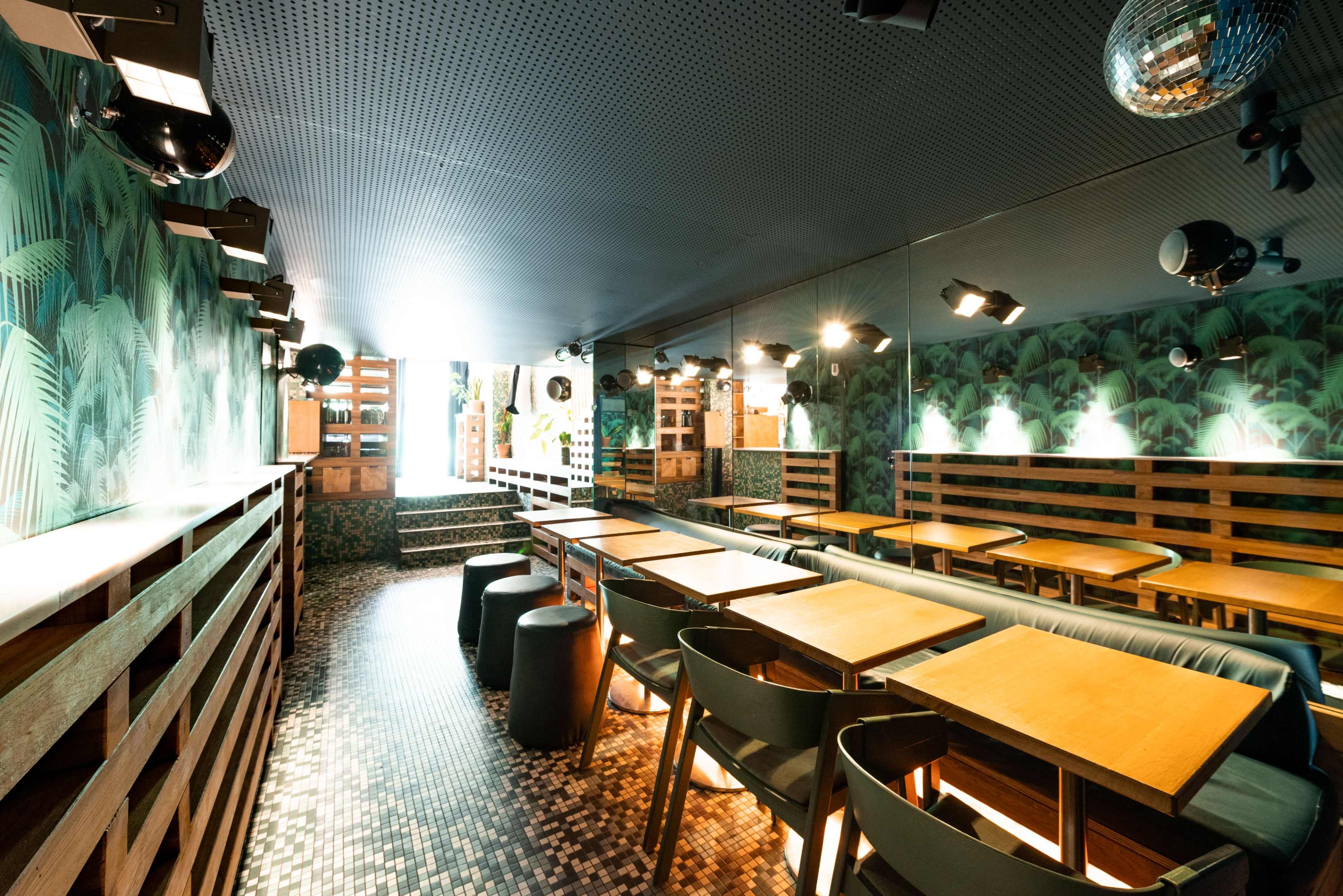 Centre ville Image in Odéon, Paris