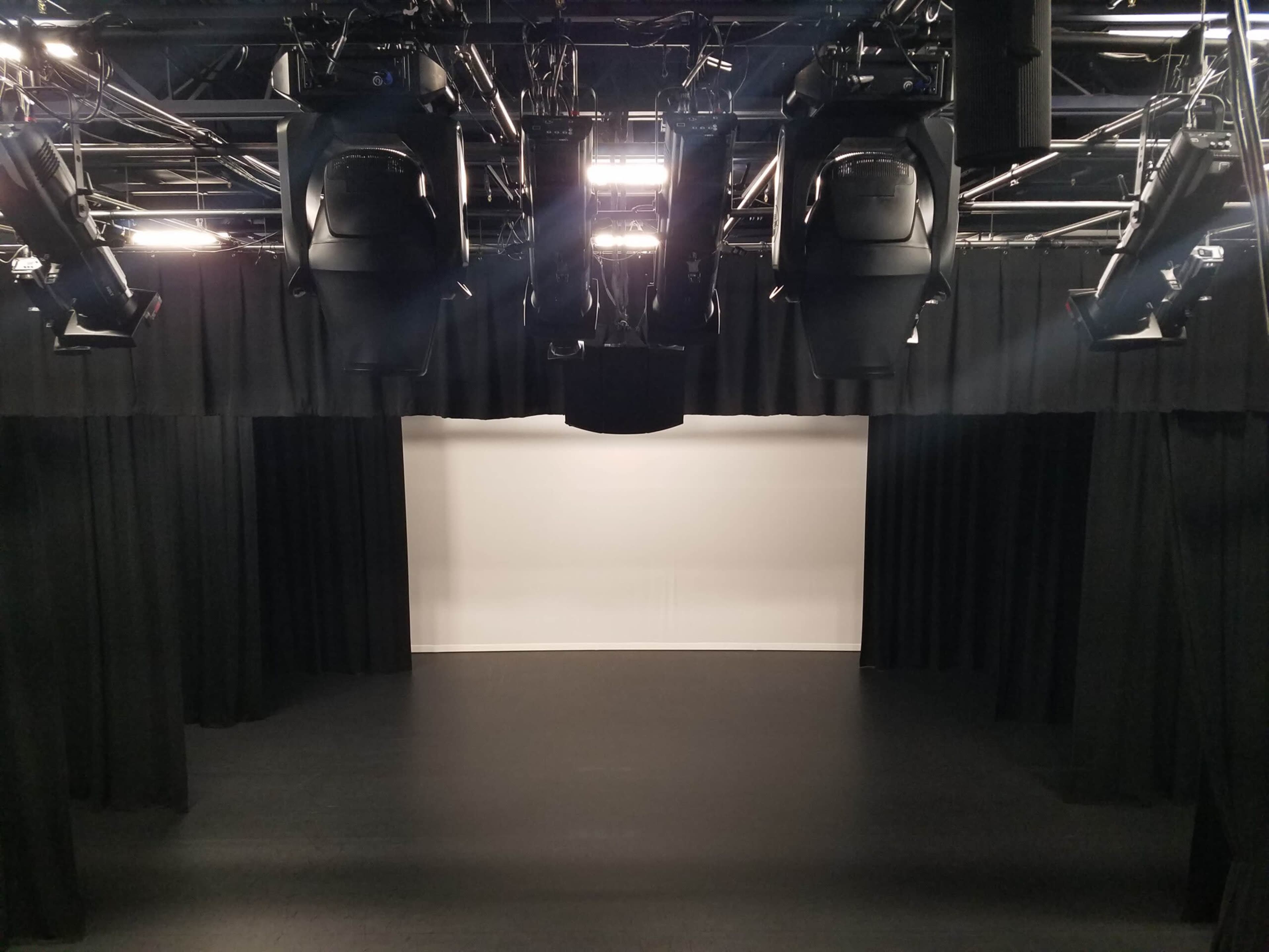 138 seater state-of-the-art theater Image in Edgewood, atlanta, GA