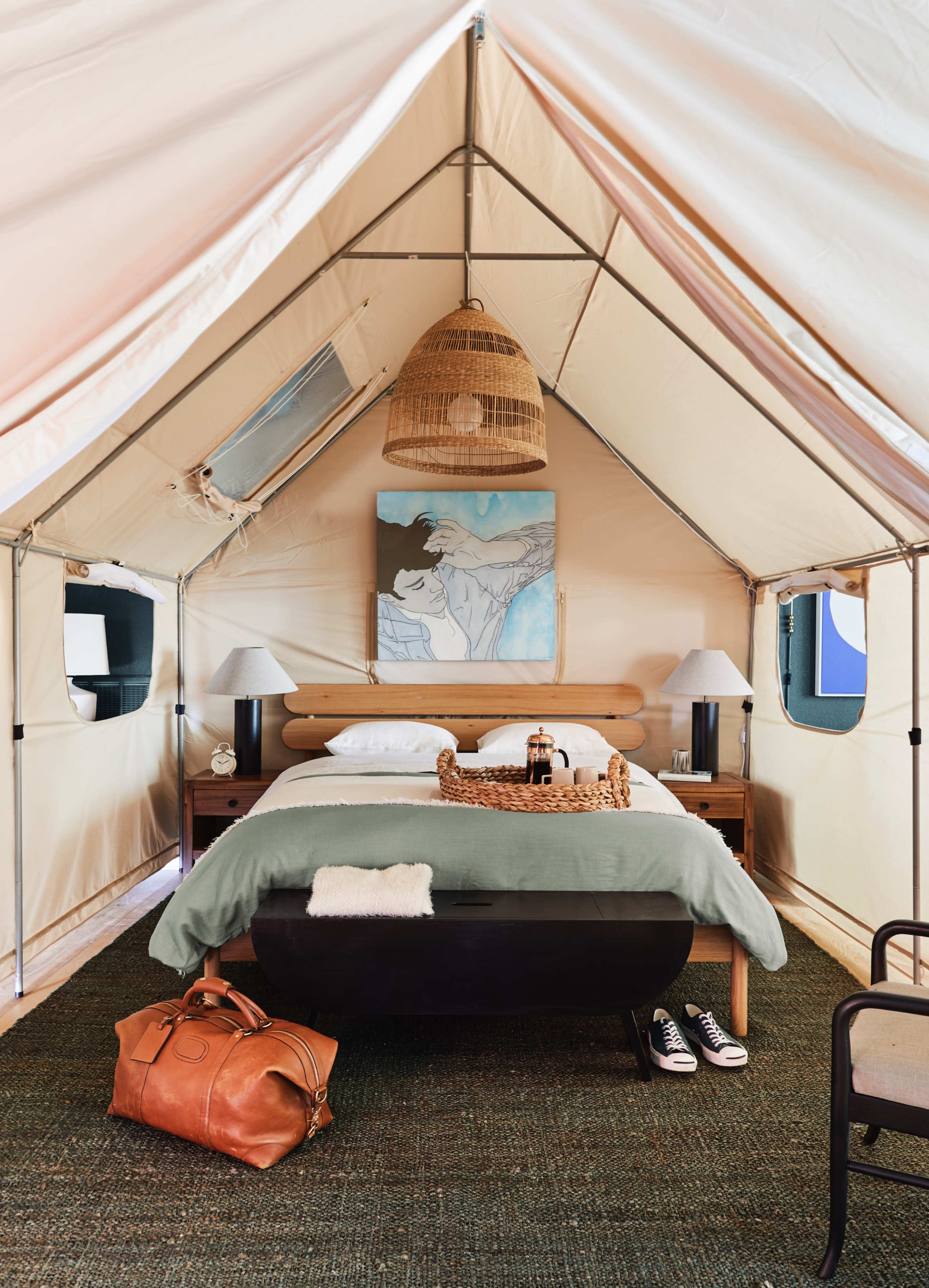 Modern Meets Traditional Country House Image in Fish Camp, Fish Camp, CA