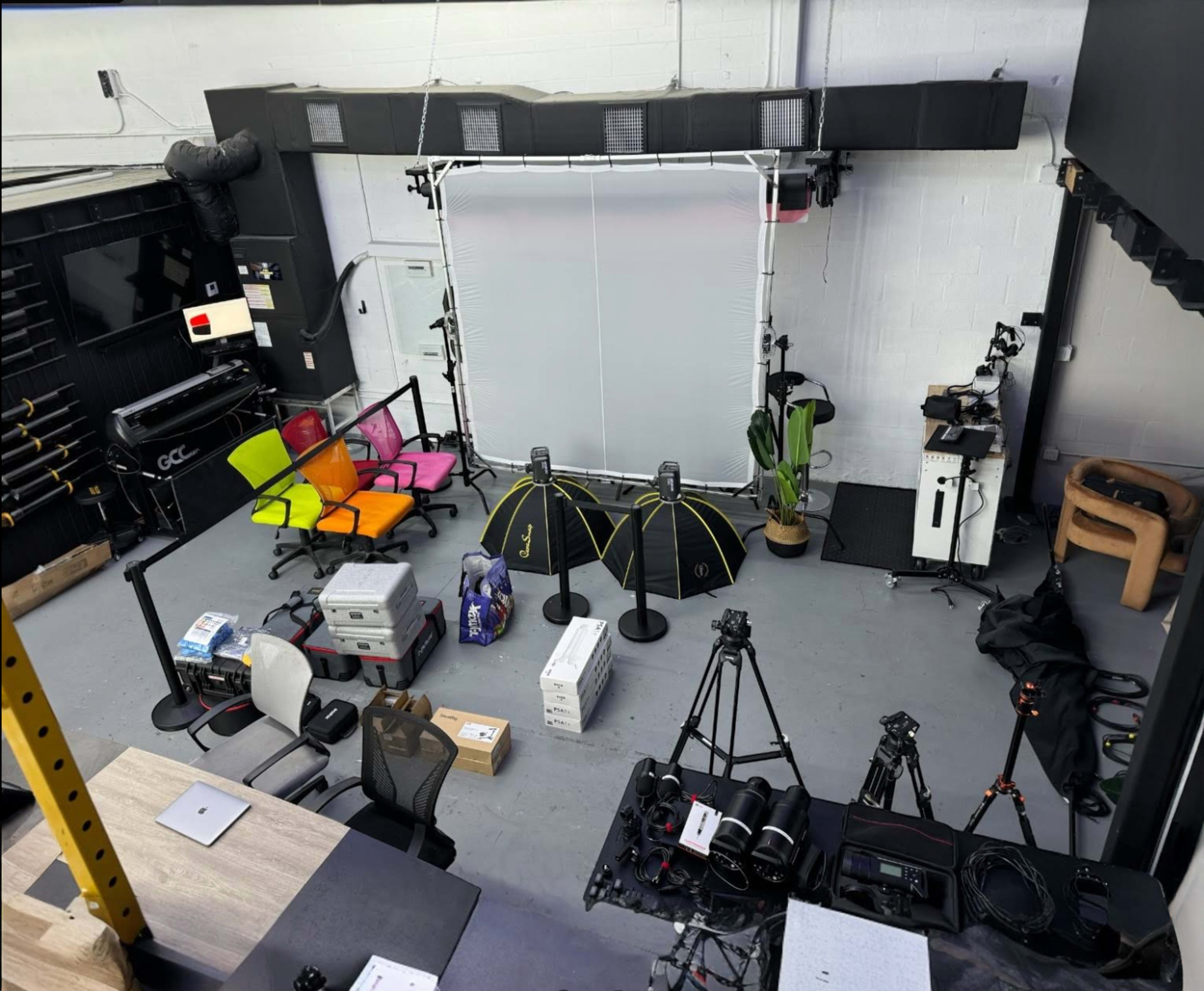 All-in-One Creative Studio with Artistic Vibe near Kendall Image in West End, Miami, FL