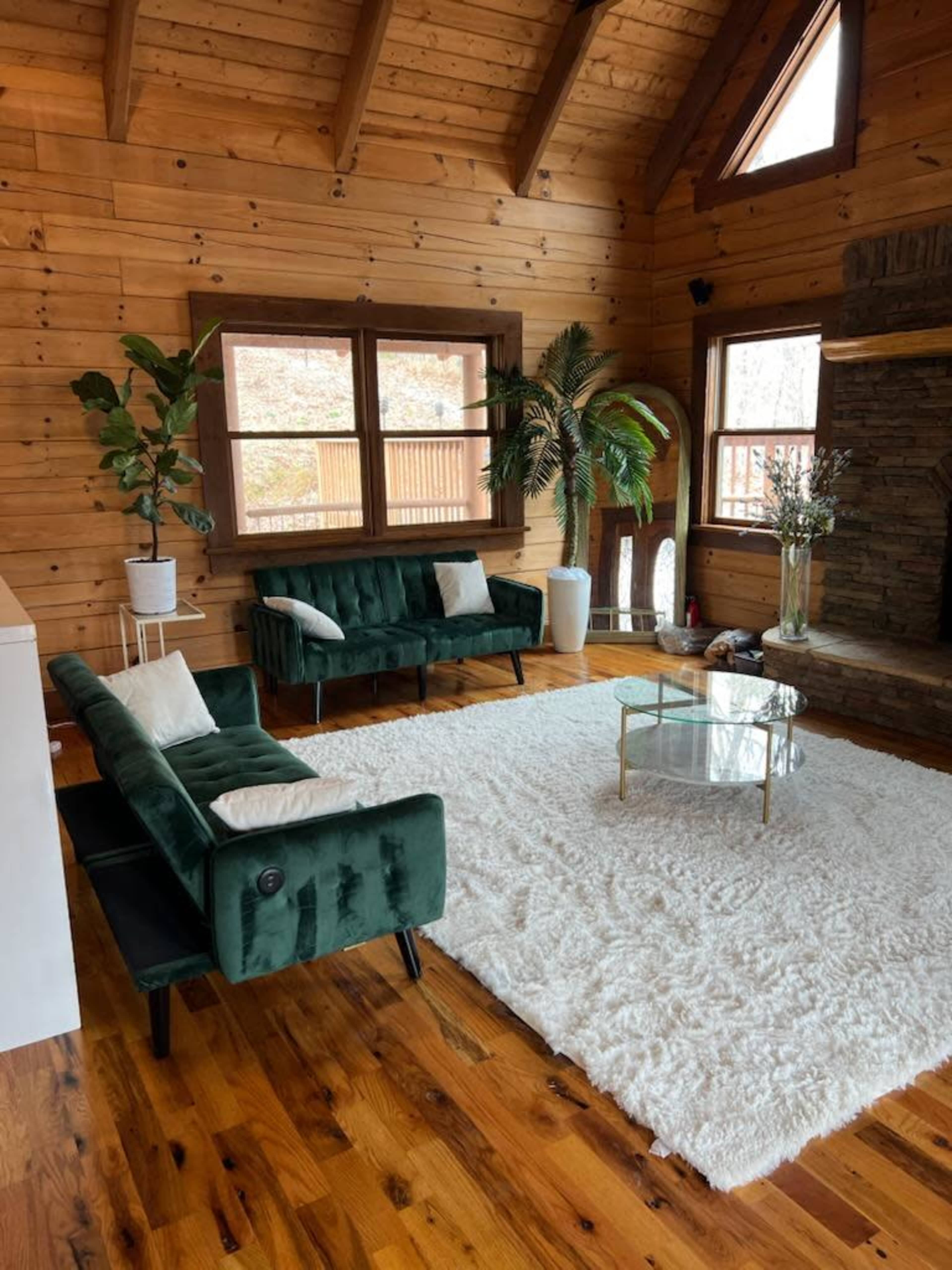 Elegant 8 Acre Estate Ideal for Filming Image in , Douglasville, GA