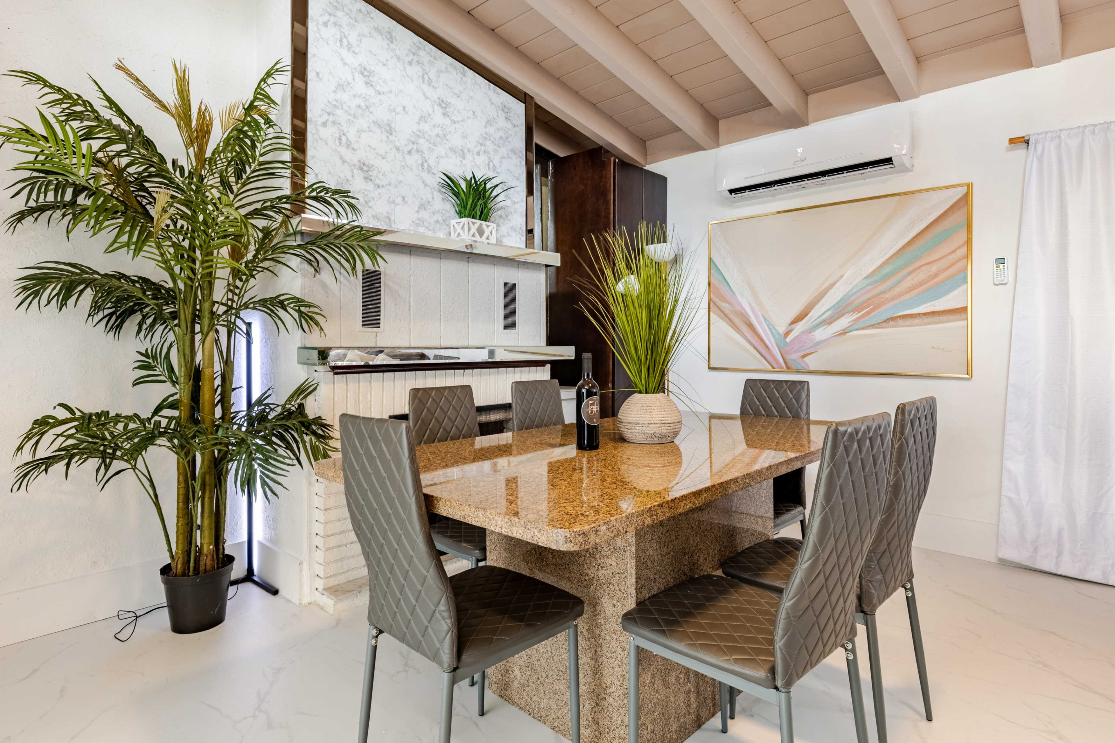 Tropical Hollywood 5 Bedroom Triplex Image in Parkside, Hollywood, FL