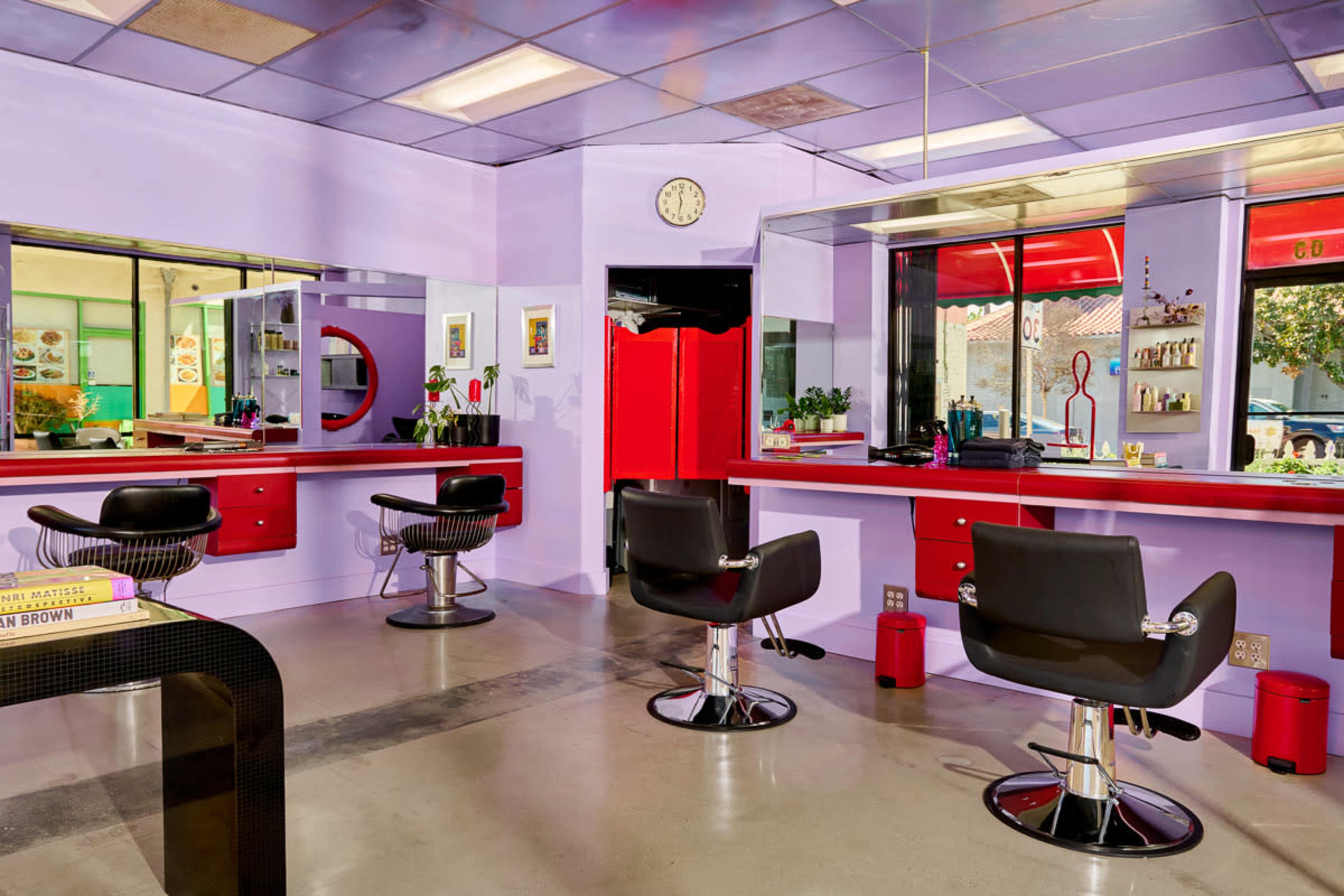 Memphis Modern Hair Salon with Lots of Light Image in Central LA, los angeles, CA