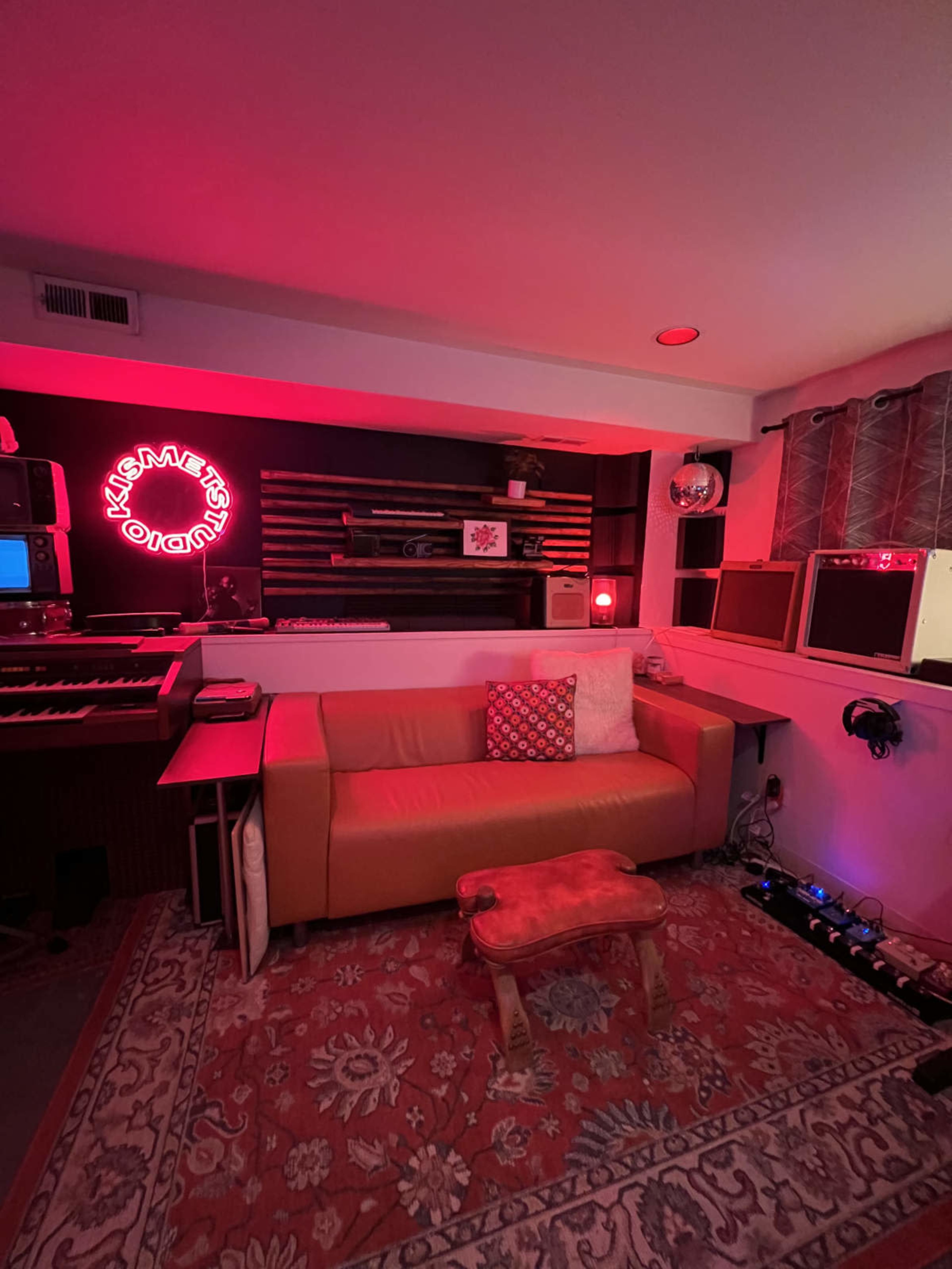 Creative Recording Studio, Ideal for Music, Podcasts, & Beyond! Image in Lower West Side, Chicago, IL