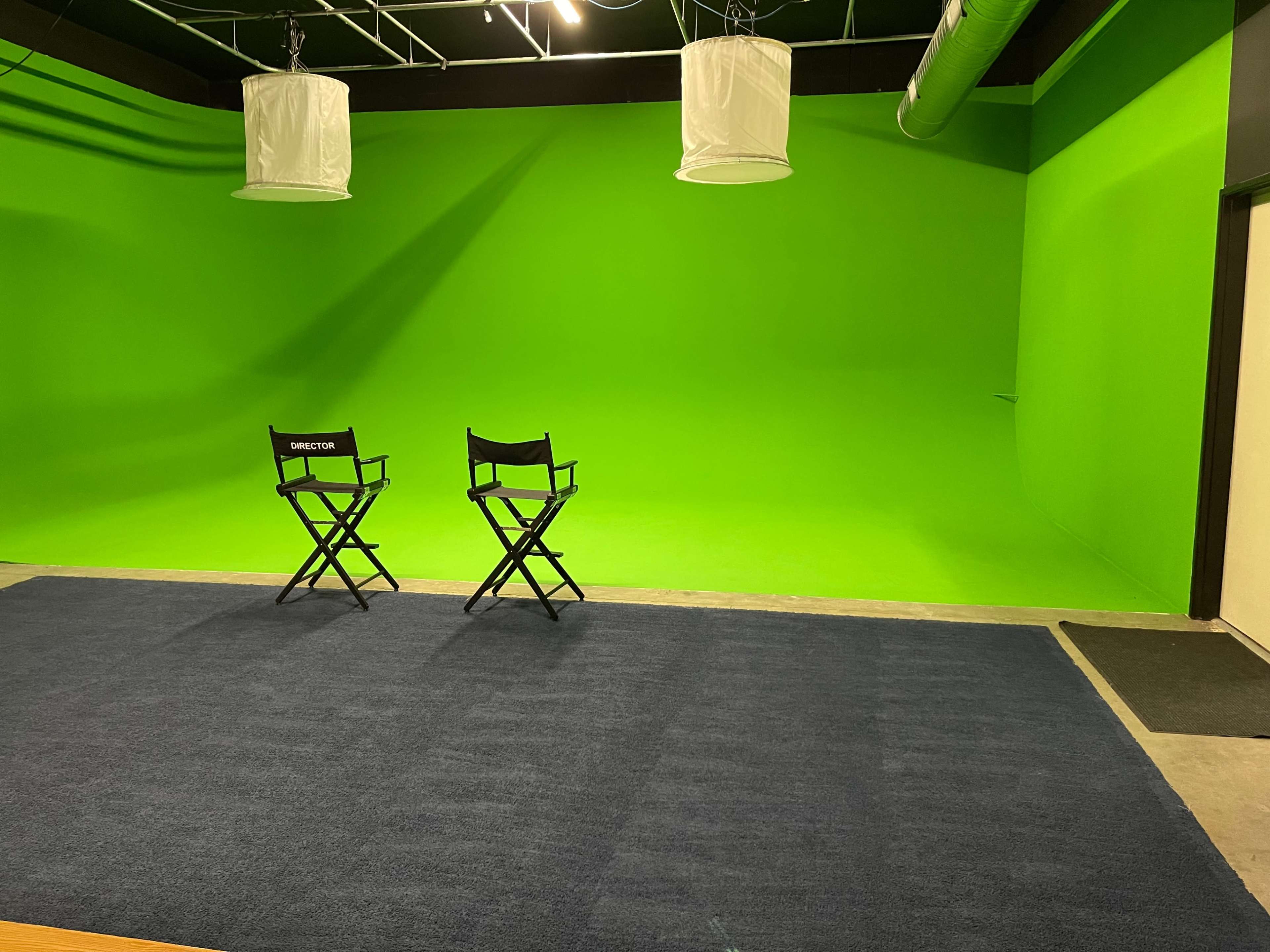 4,000 sqft Professional Video Studio with Green Screen & Green Cycloramic Screen. Image in Camelback East Village, Phoenix, AZ